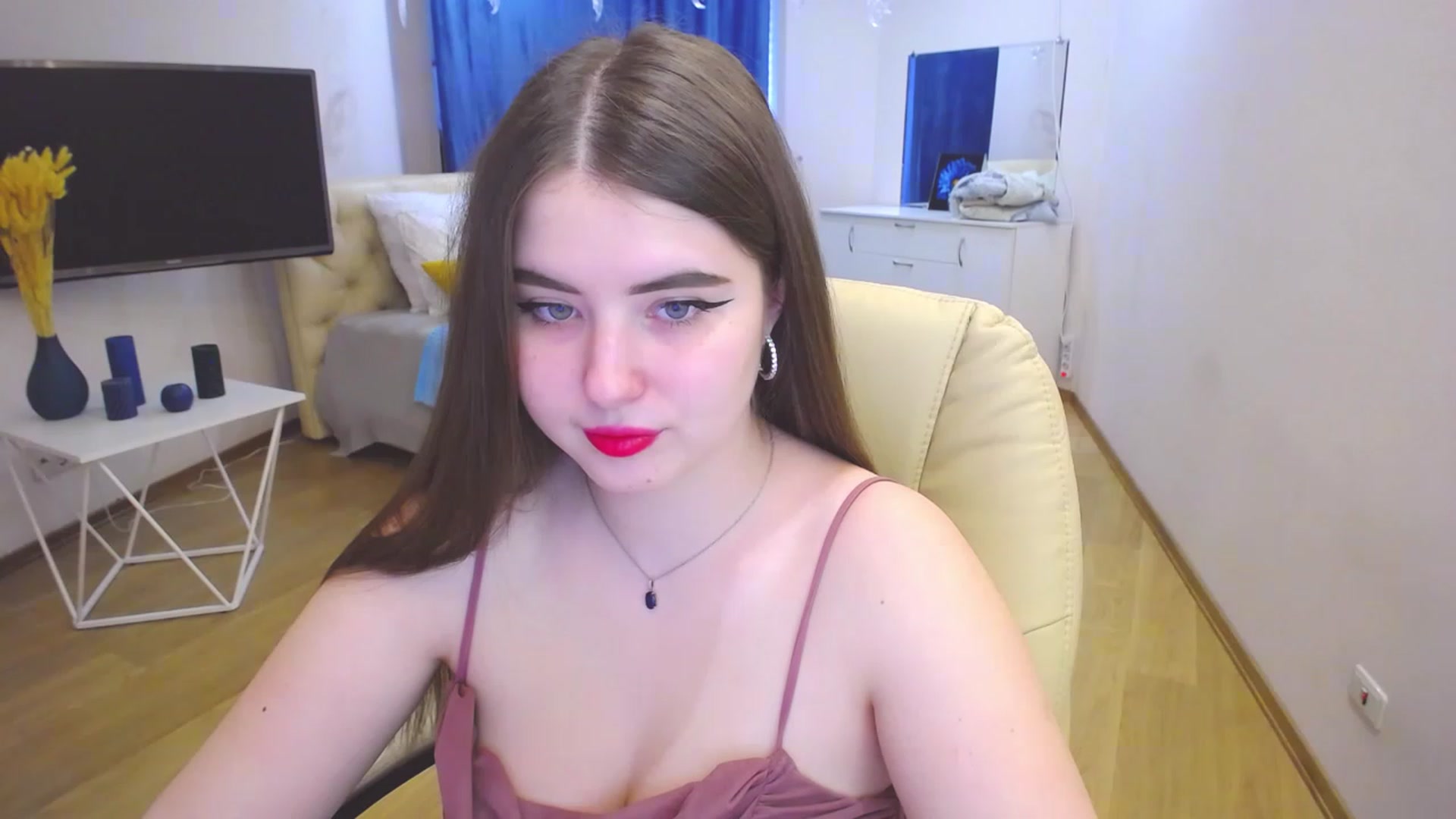 Gallery image thumbnail from AdmireMyEyes's myfreecams stream on, 03/16/2023, 09:12 image 6 of 20