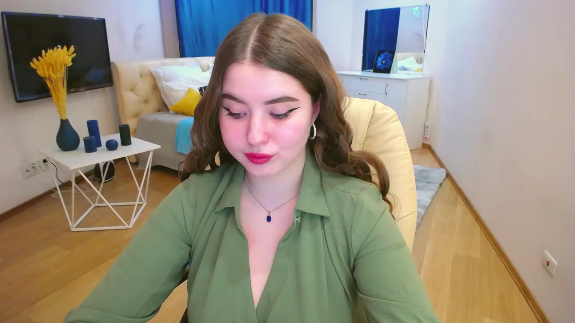 Gallery image thumbnail from AdmireMyEyes's myfreecams stream on, 03/19/2023, 19:46 image 12 of 20