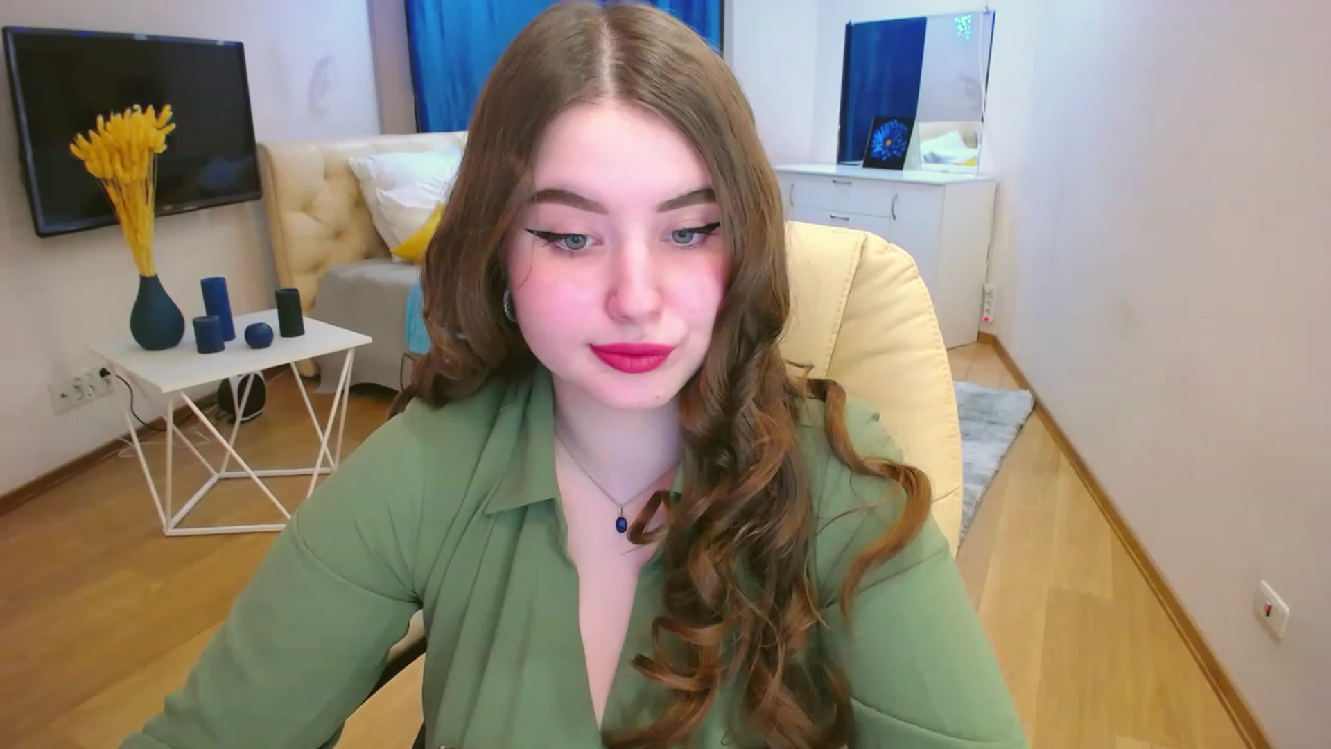 Gallery image thumbnail from AdmireMyEyes's myfreecams stream on, 03/19/2023, 19:46 image 5 of 20