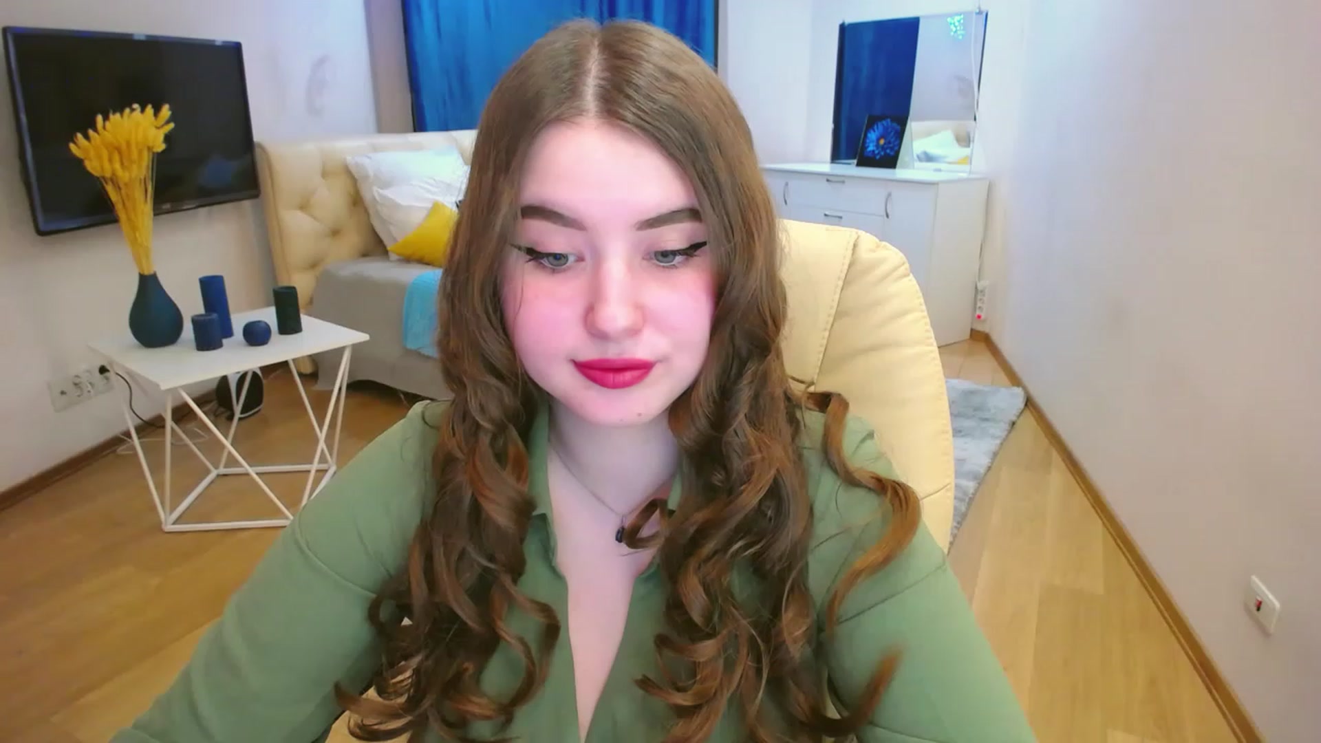 Gallery image thumbnail from AdmireMyEyes's myfreecams stream on, 03/19/2023, 19:46 image 4 of 20