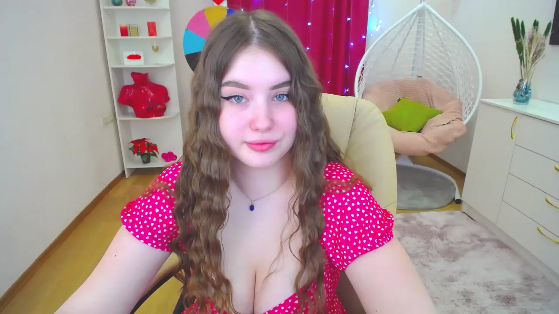 Gallery image thumbnail from AdmireMyEyes's myfreecams stream on, 03/21/2023, 12:46 image 3 of 20