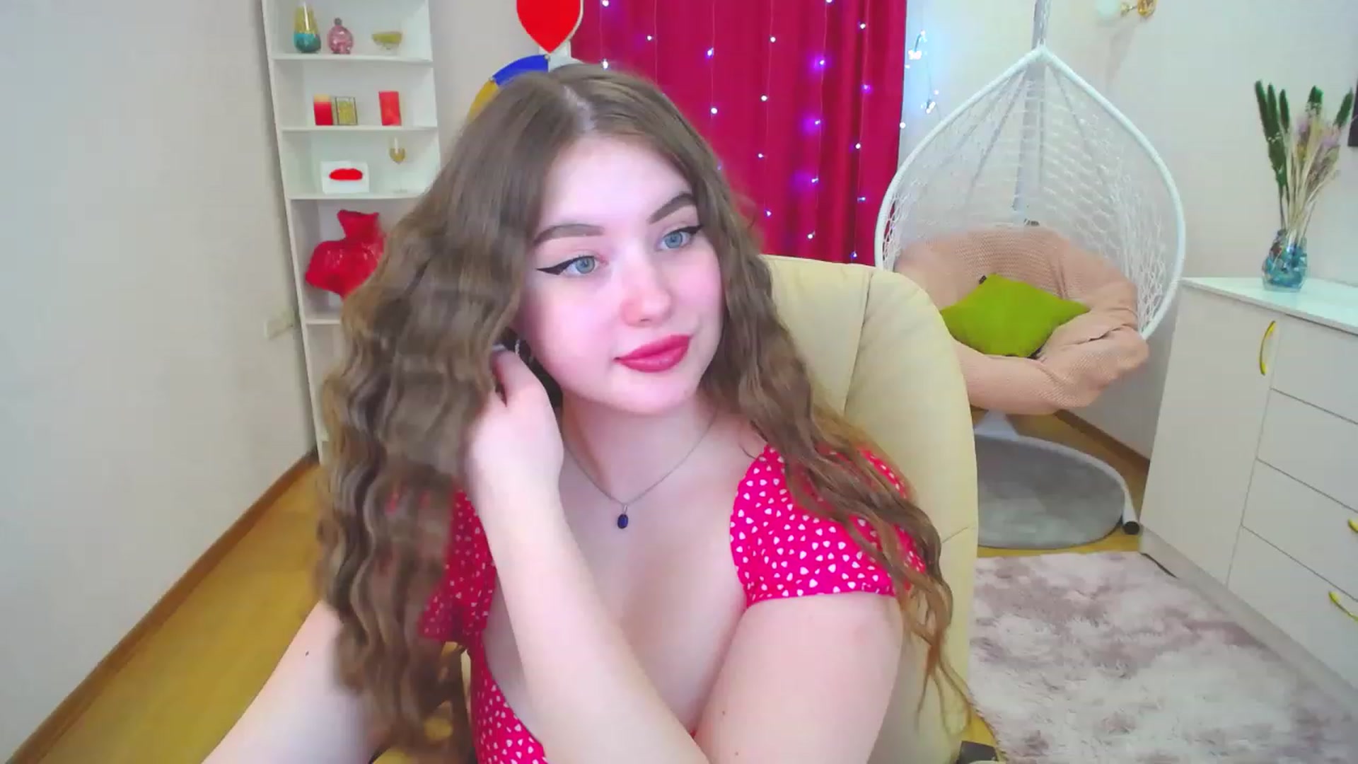 Gallery image thumbnail from AdmireMyEyes's myfreecams stream on, 03/21/2023, 18:01 image 14 of 20