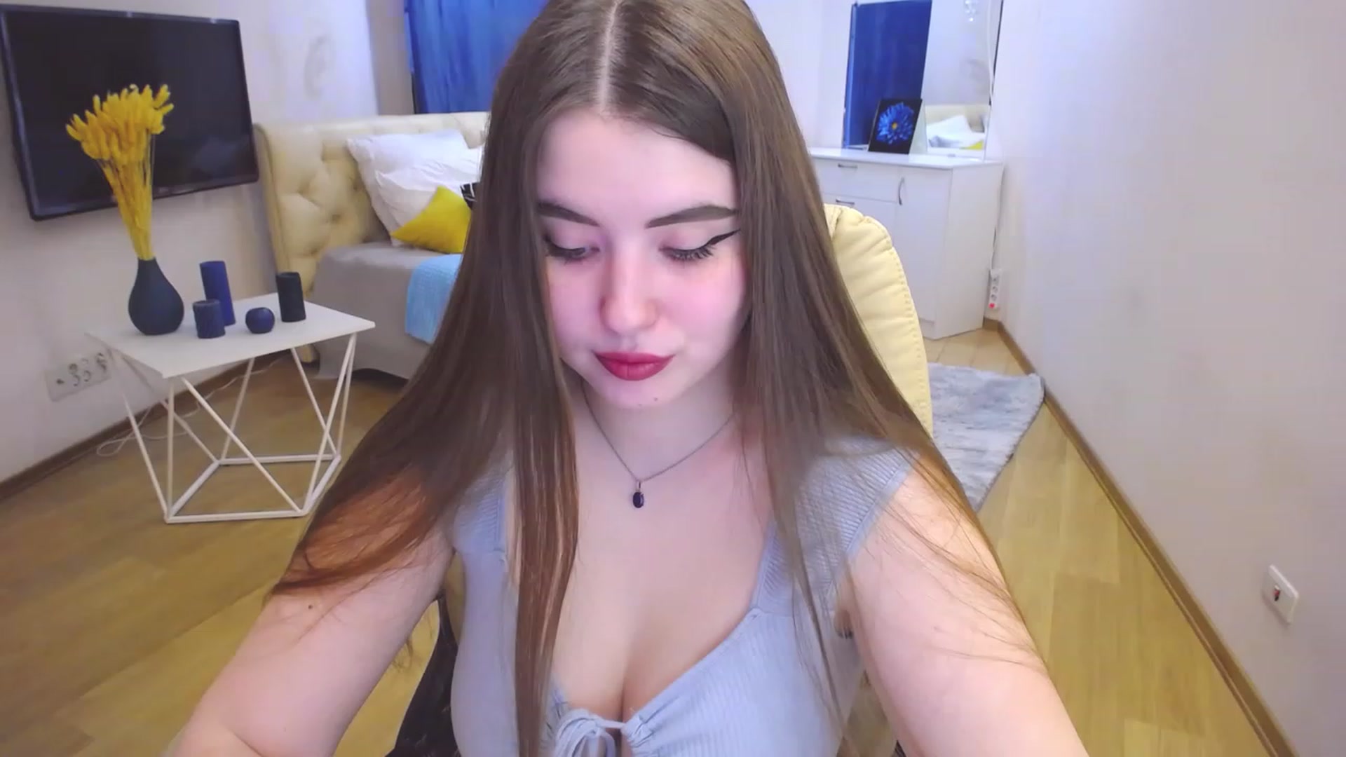 Gallery image thumbnail from AdmireMyEyes's myfreecams stream on, 03/22/2023, 07:48 image 10 of 20