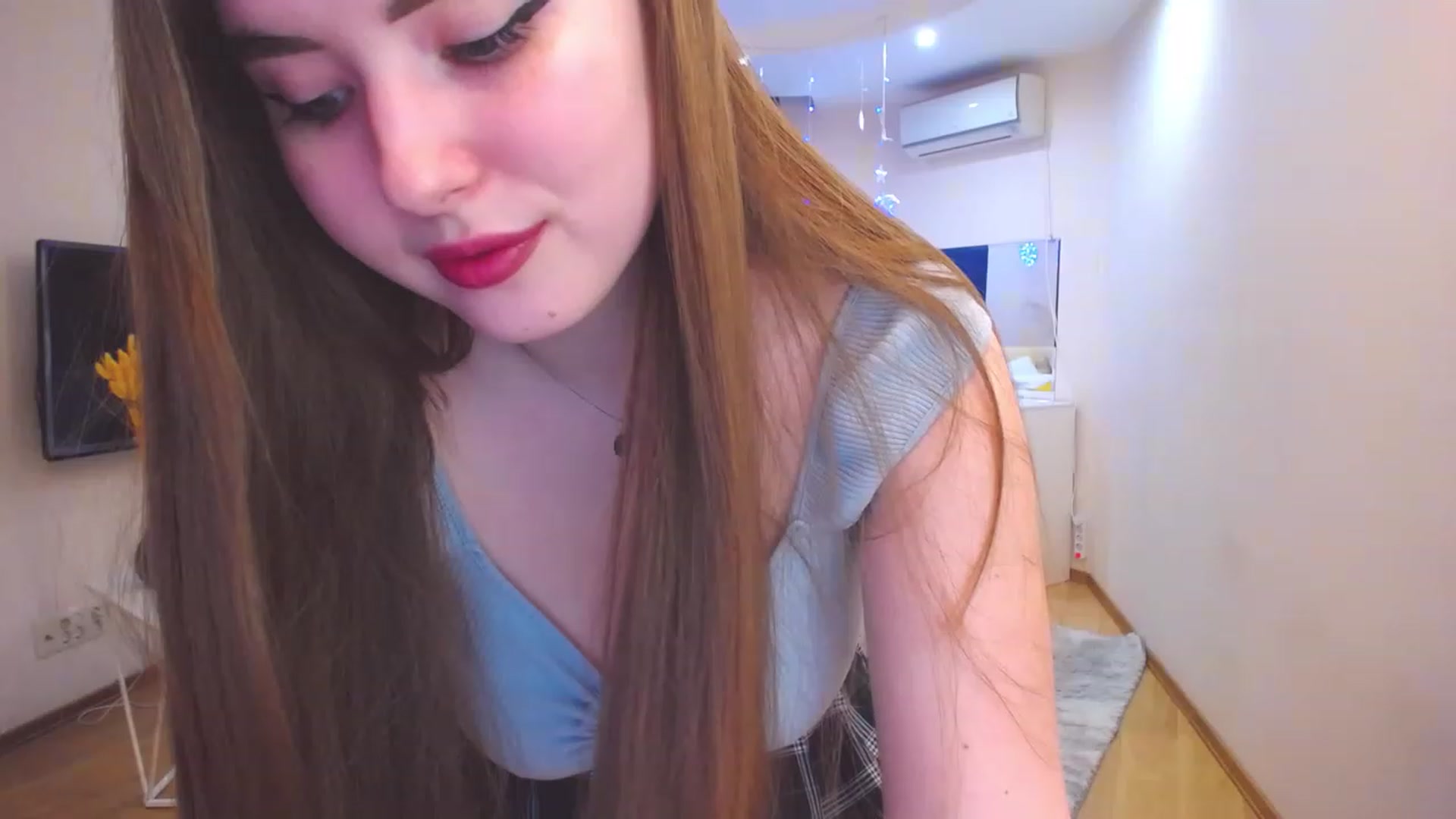 Gallery image thumbnail from AdmireMyEyes's myfreecams stream on, 03/22/2023, 08:32 image 14 of 20