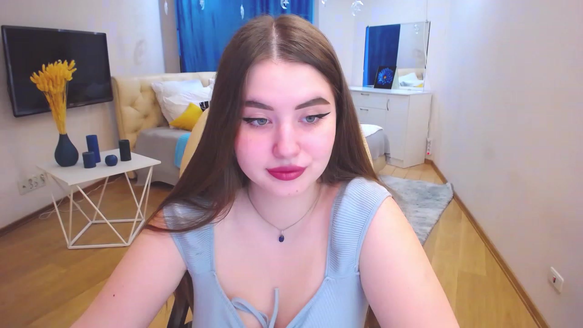 Gallery image thumbnail from AdmireMyEyes's myfreecams stream on, 03/22/2023, 09:47 image 14 of 20