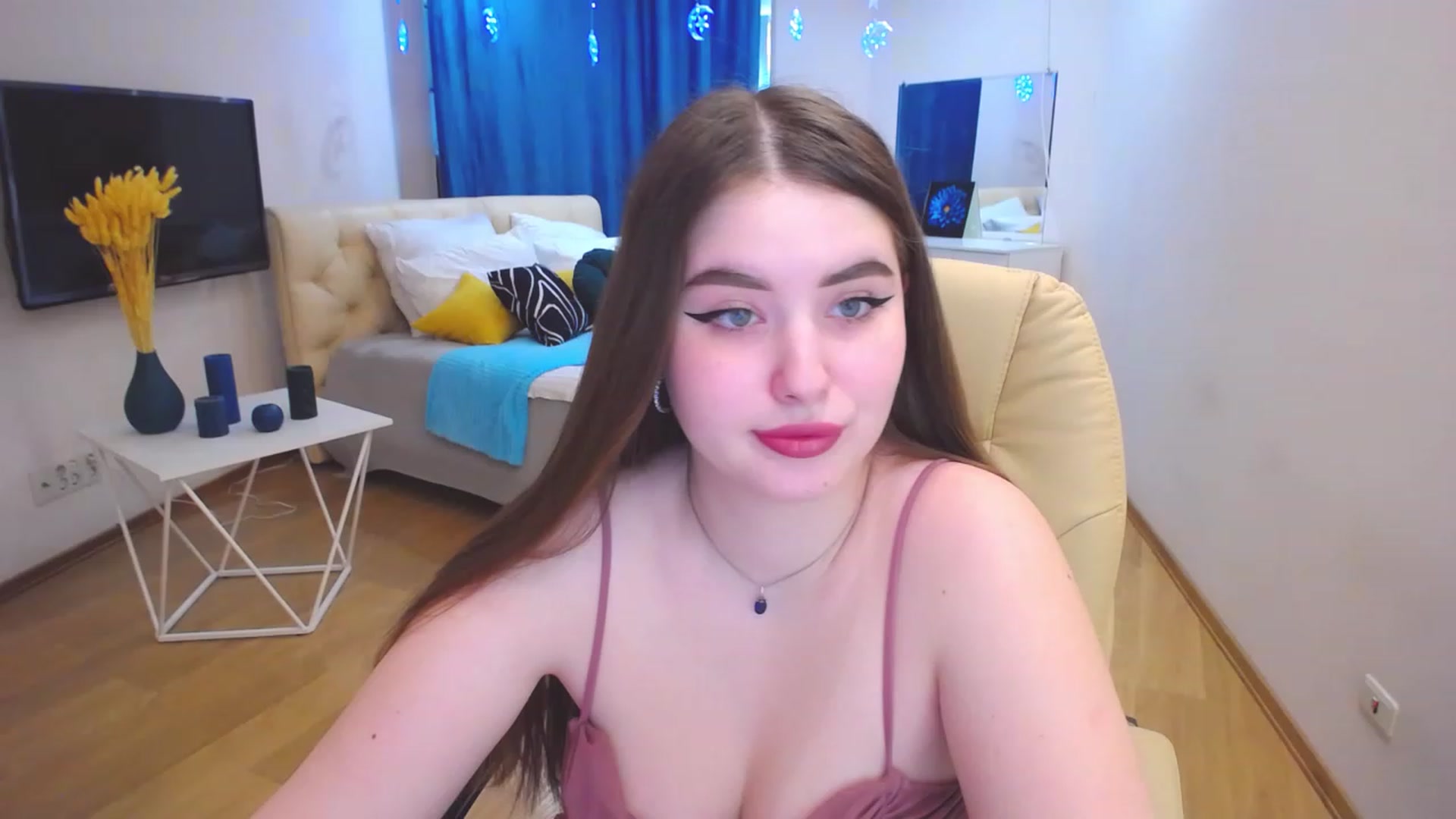 Gallery image thumbnail from AdmireMyEyes's myfreecams stream on, 03/23/2023, 09:46 image 13 of 20