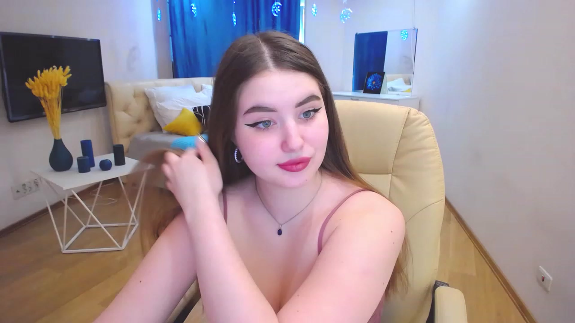 Gallery image thumbnail from AdmireMyEyes's myfreecams stream on, 03/23/2023, 09:46 image 11 of 20