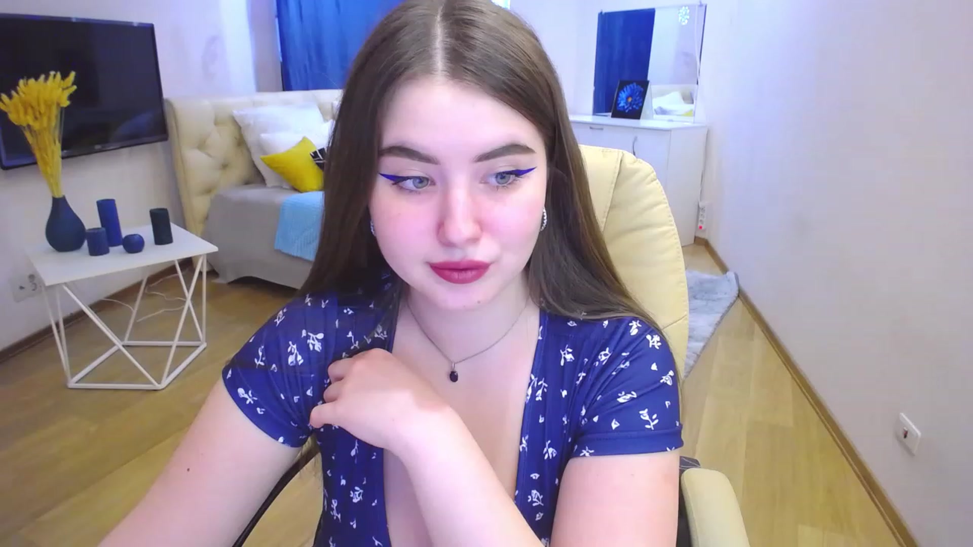 Gallery image thumbnail from AdmireMyEyes's myfreecams stream on, 03/24/2023, 09:47 image 16 of 20