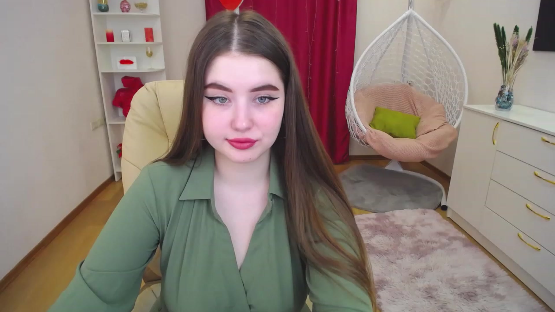 Gallery image thumbnail from AdmireMyEyes's myfreecams stream on, 03/28/2023, 09:27 image 10 of 20