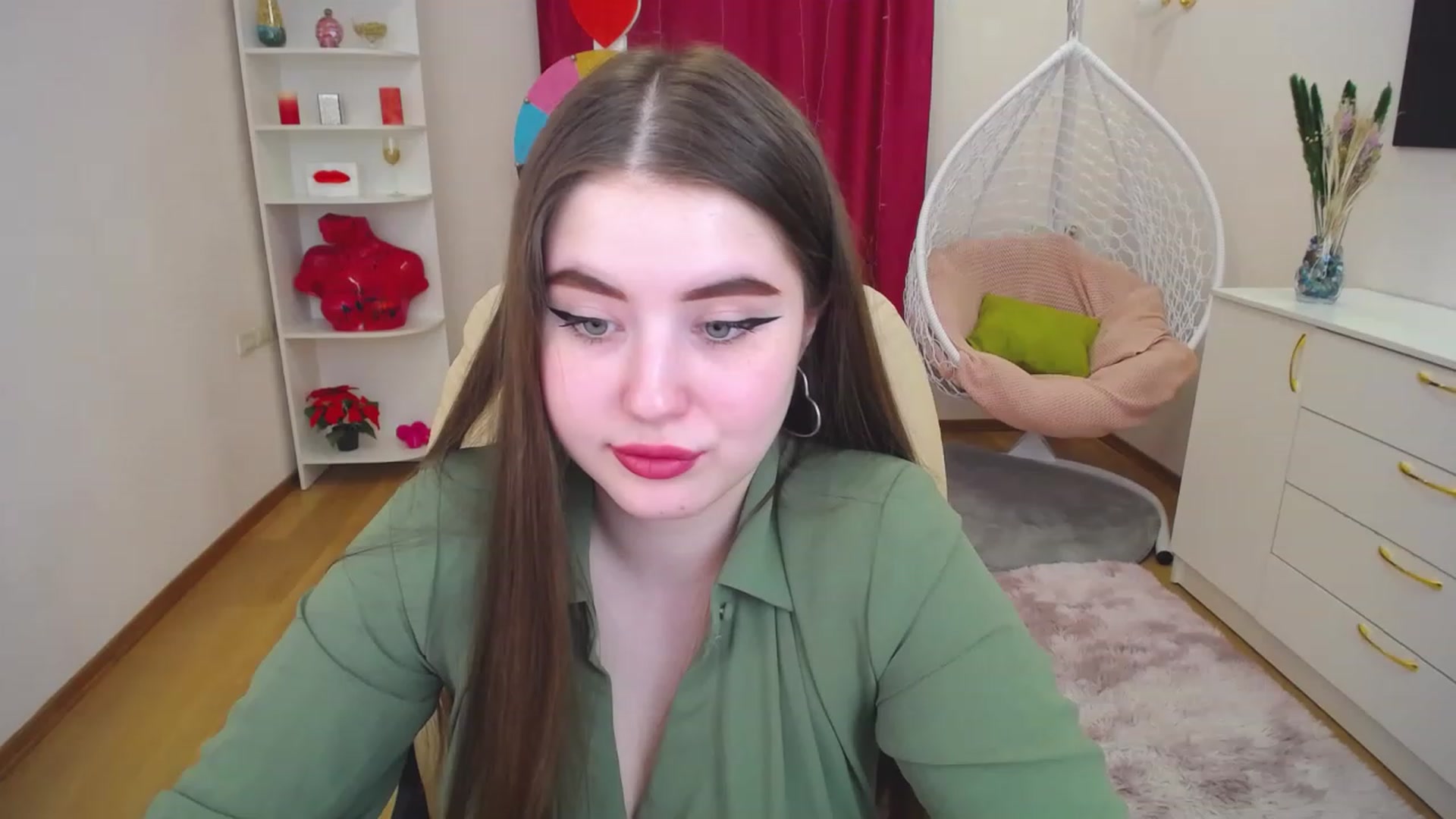 Gallery image thumbnail from AdmireMyEyes's myfreecams stream on, 03/28/2023, 09:51 image 17 of 20