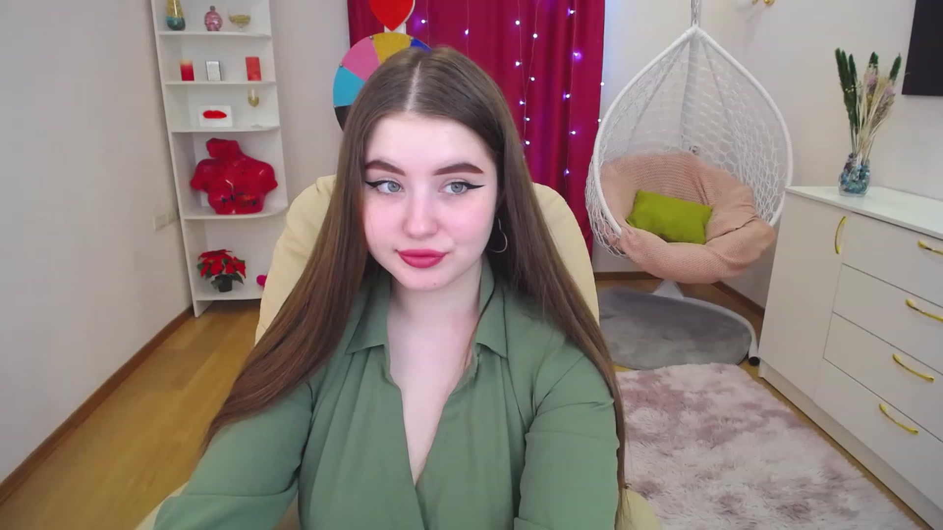 Gallery image thumbnail from AdmireMyEyes's myfreecams stream on, 03/28/2023, 09:51 image 1 of 20