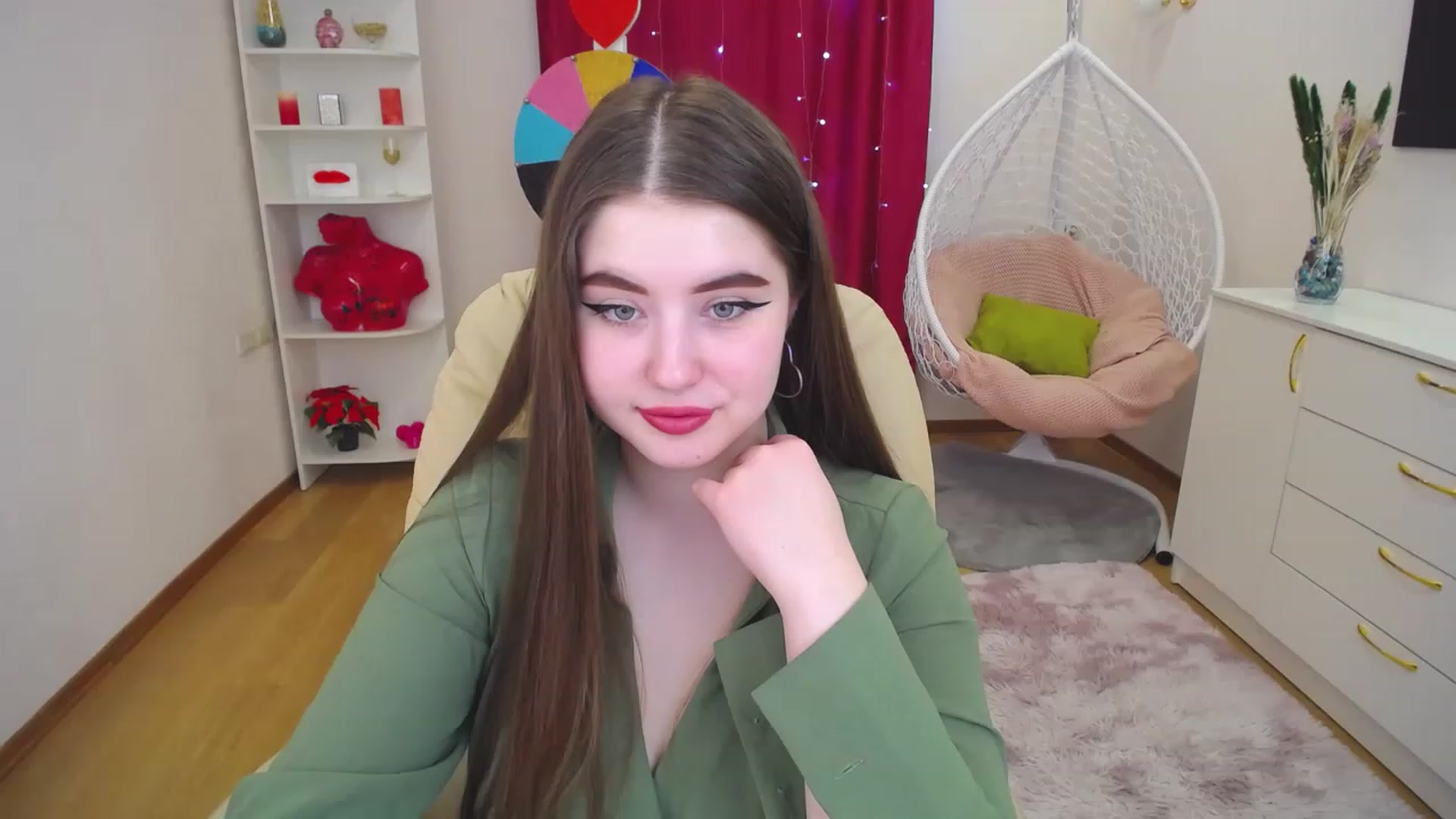 Gallery image thumbnail from AdmireMyEyes's myfreecams stream on, 03/28/2023, 09:51 image 10 of 20