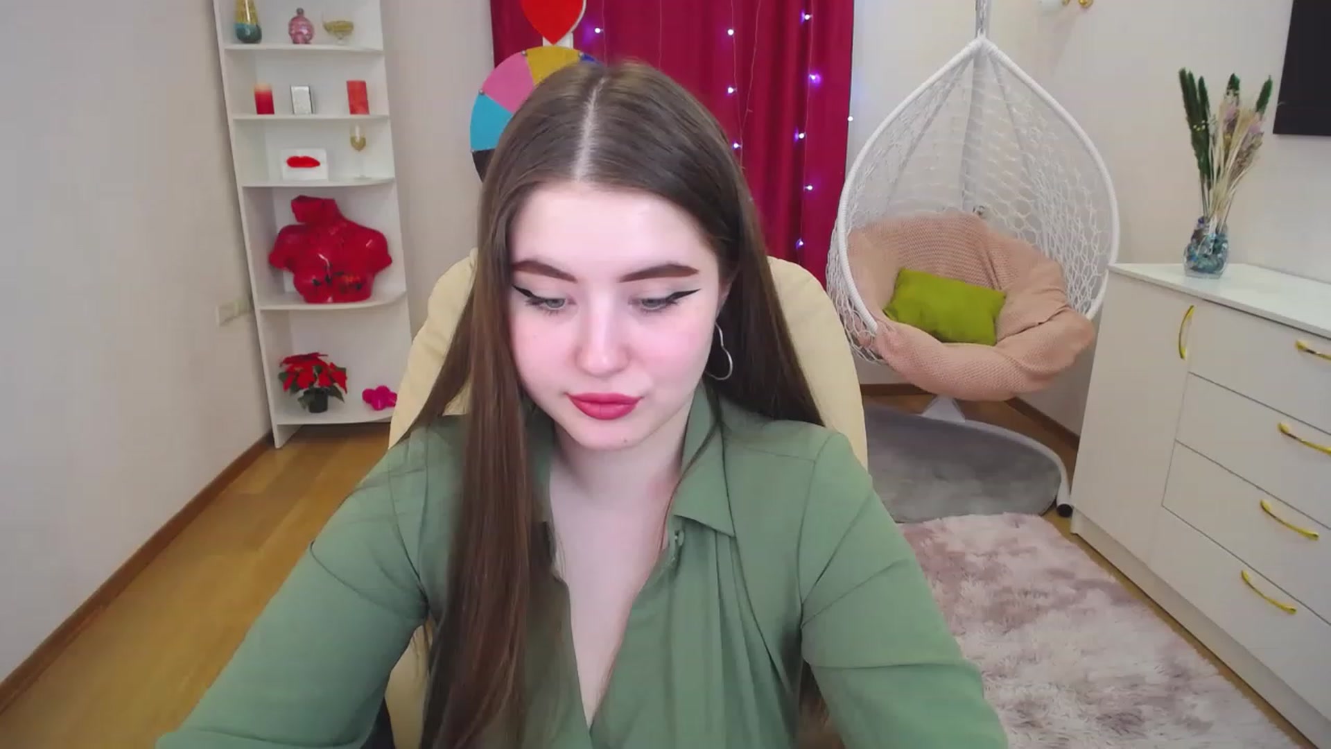 Gallery image thumbnail from AdmireMyEyes's myfreecams stream on, 03/28/2023, 09:51 image 11 of 20