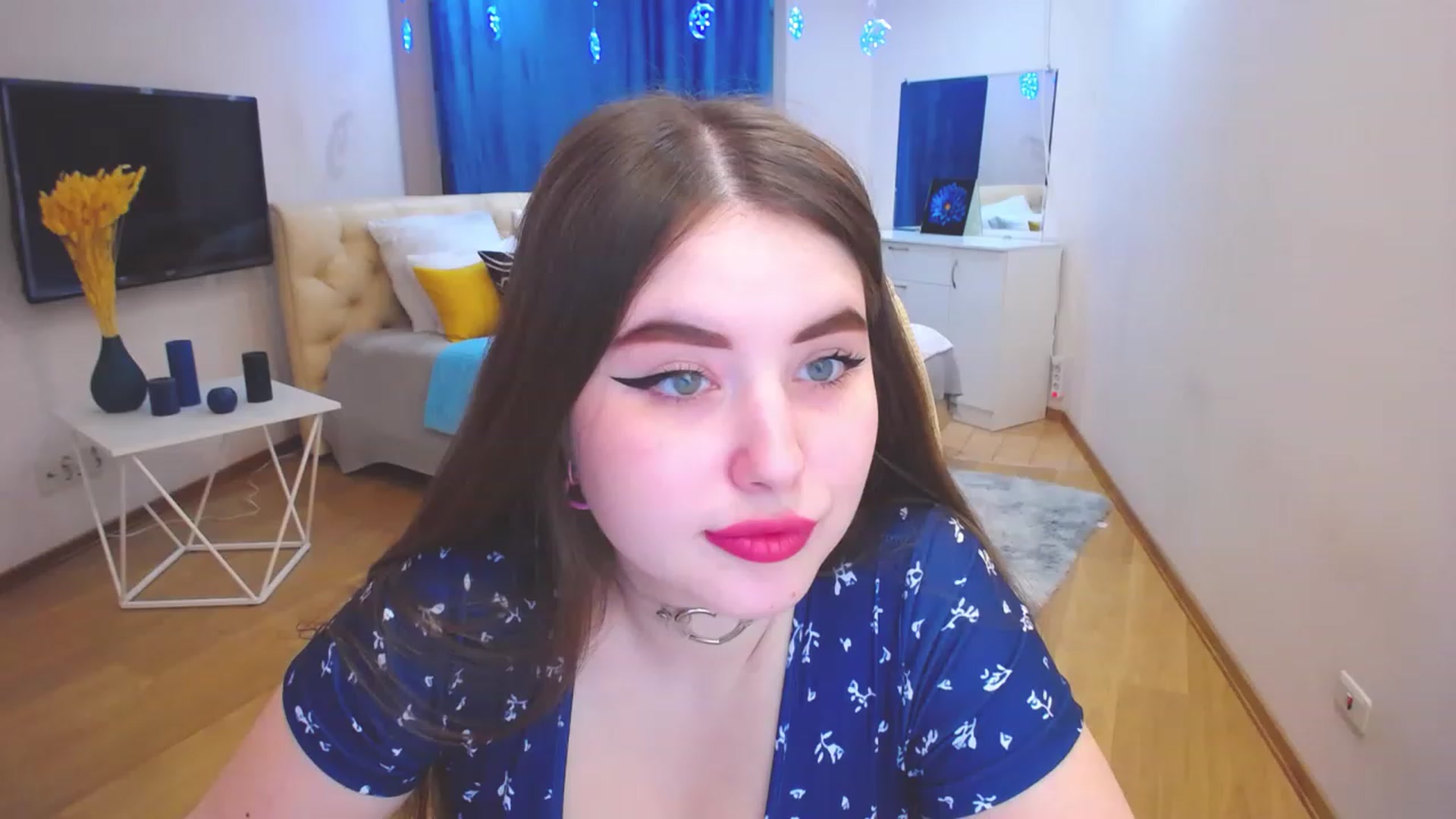 Gallery image thumbnail from AdmireMyEyes's myfreecams stream on, 03/30/2023, 09:47 image 11 of 20