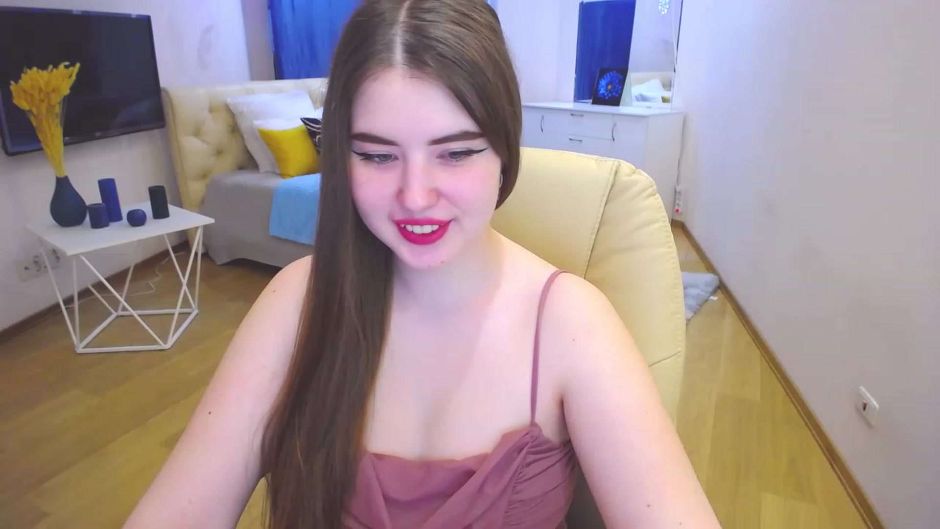 Gallery image thumbnail from AdmireMyEyes's myfreecams stream on, 03/31/2023, 07:46 image 10 of 20