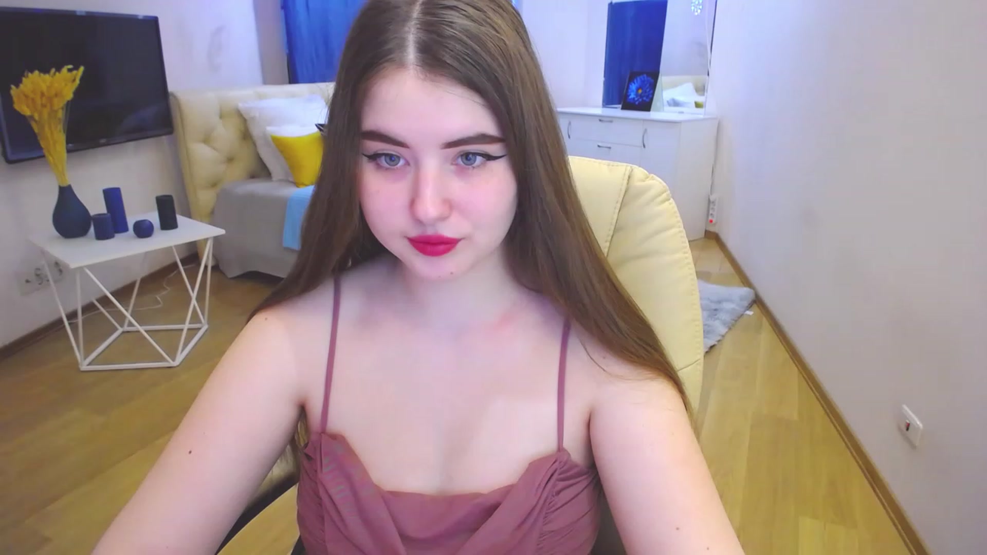 Gallery image thumbnail from AdmireMyEyes's myfreecams stream on, 03/31/2023, 07:46 image 5 of 20