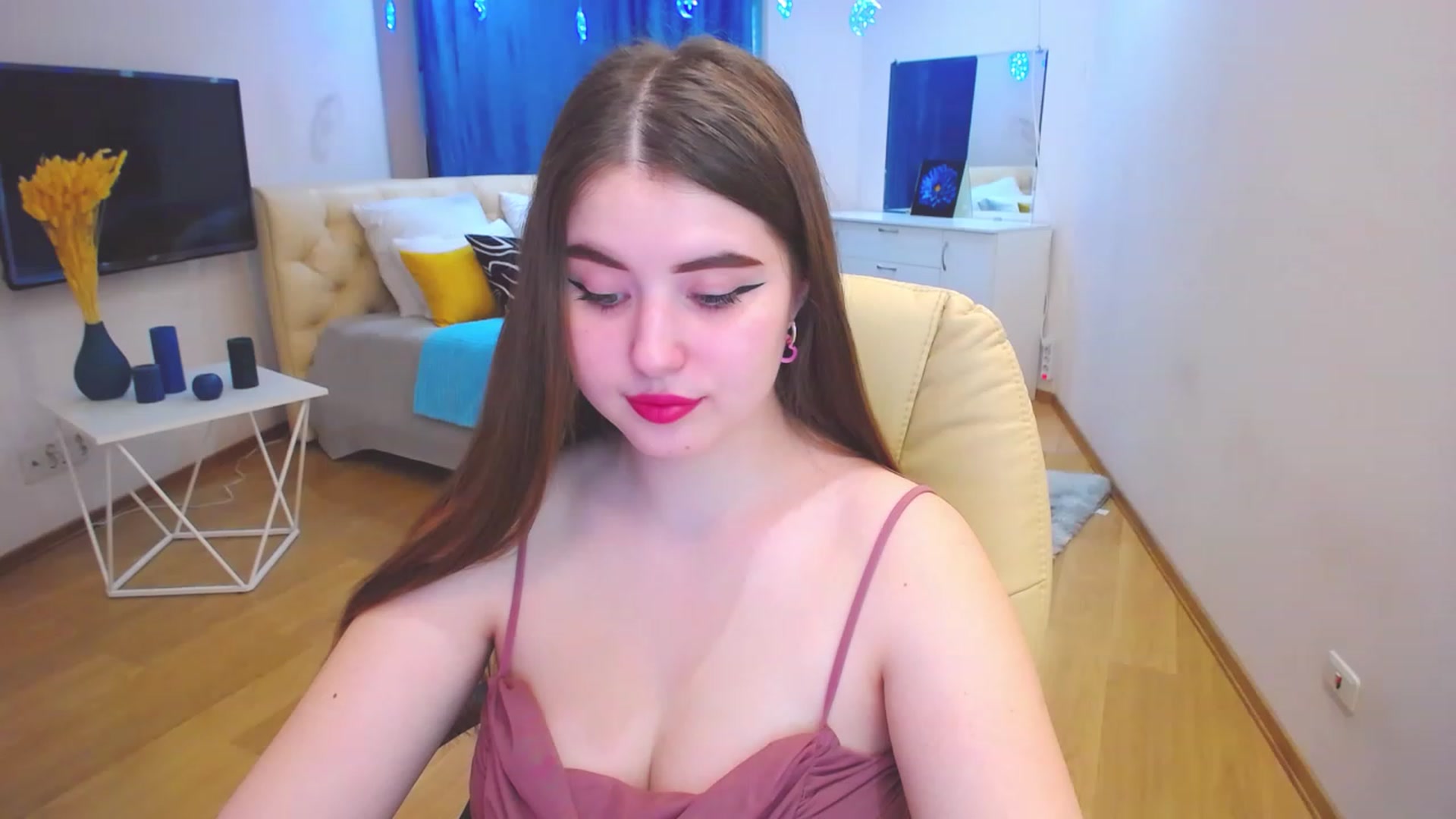 Gallery image thumbnail from AdmireMyEyes's myfreecams stream on, 03/31/2023, 09:40 image 10 of 20