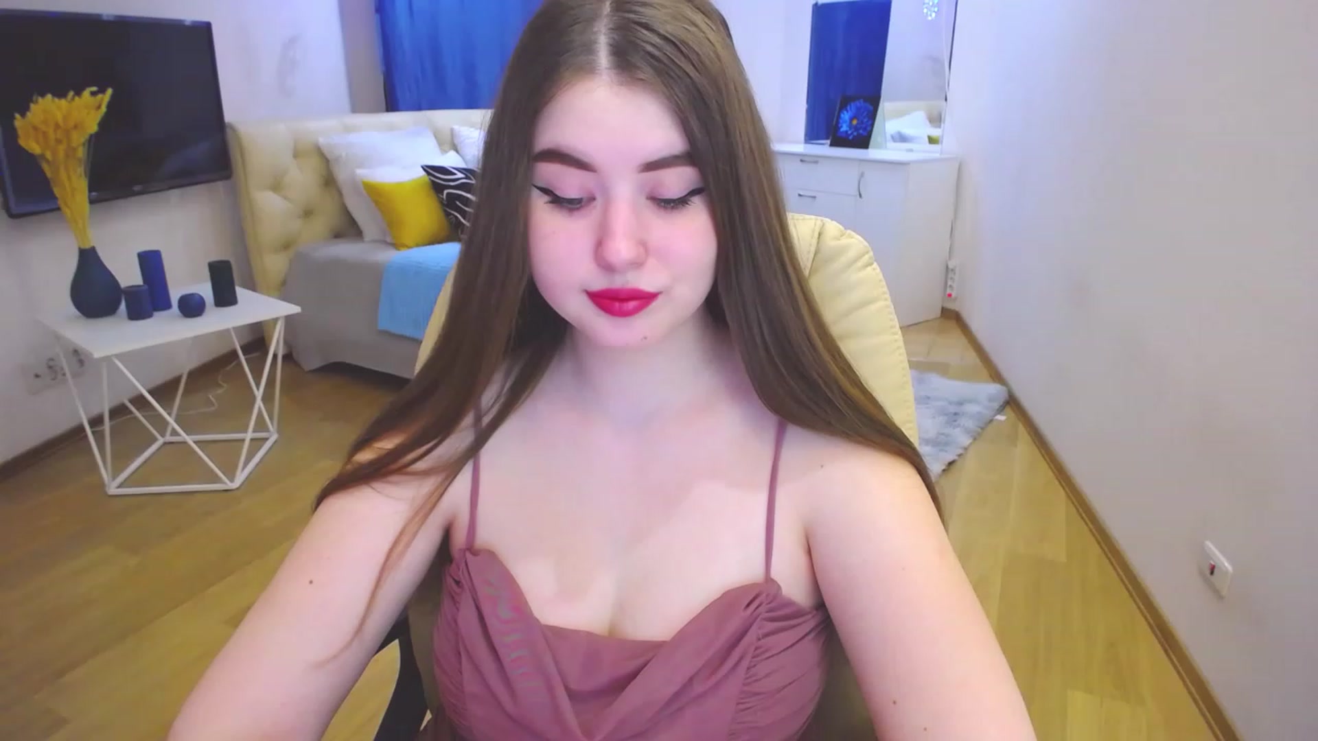 Gallery image thumbnail from AdmireMyEyes's myfreecams stream on, 03/31/2023, 09:40 image 2 of 20