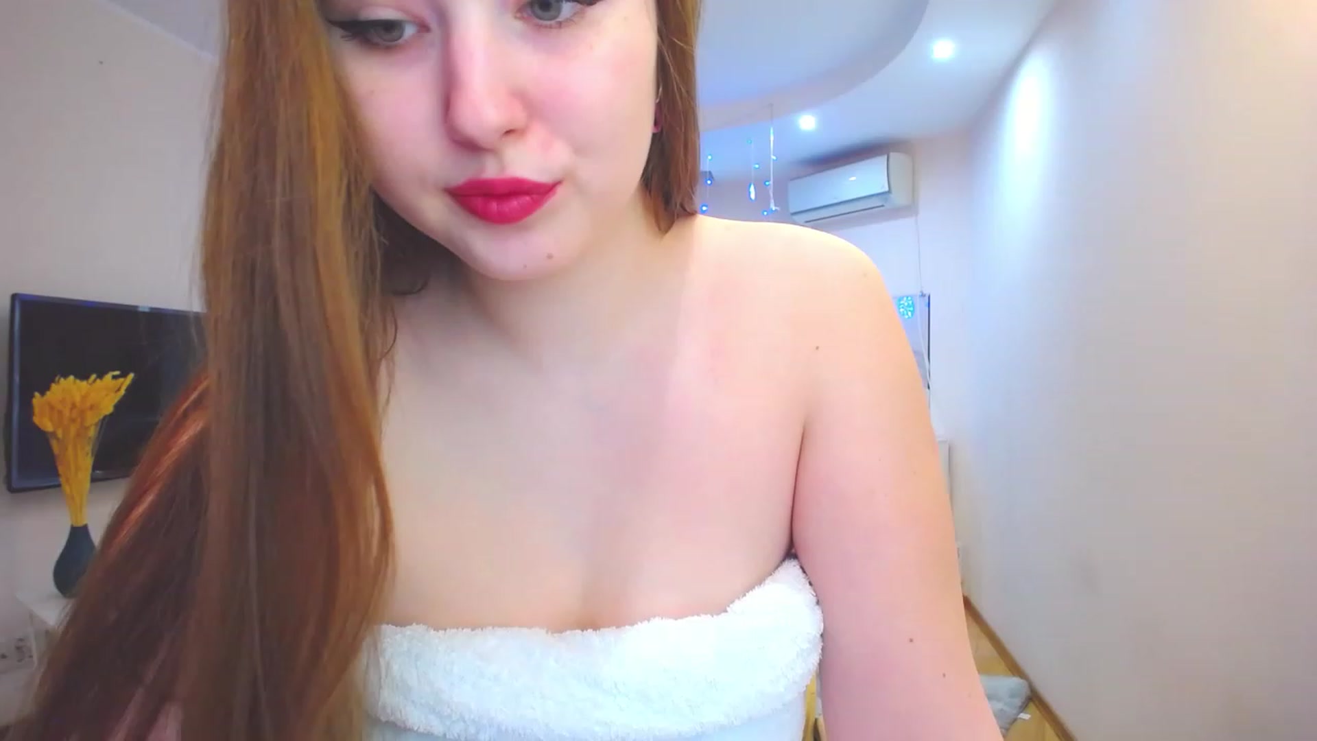 Gallery image thumbnail from AdmireMyEyes's myfreecams stream on, 03/31/2023, 09:40 image 13 of 20