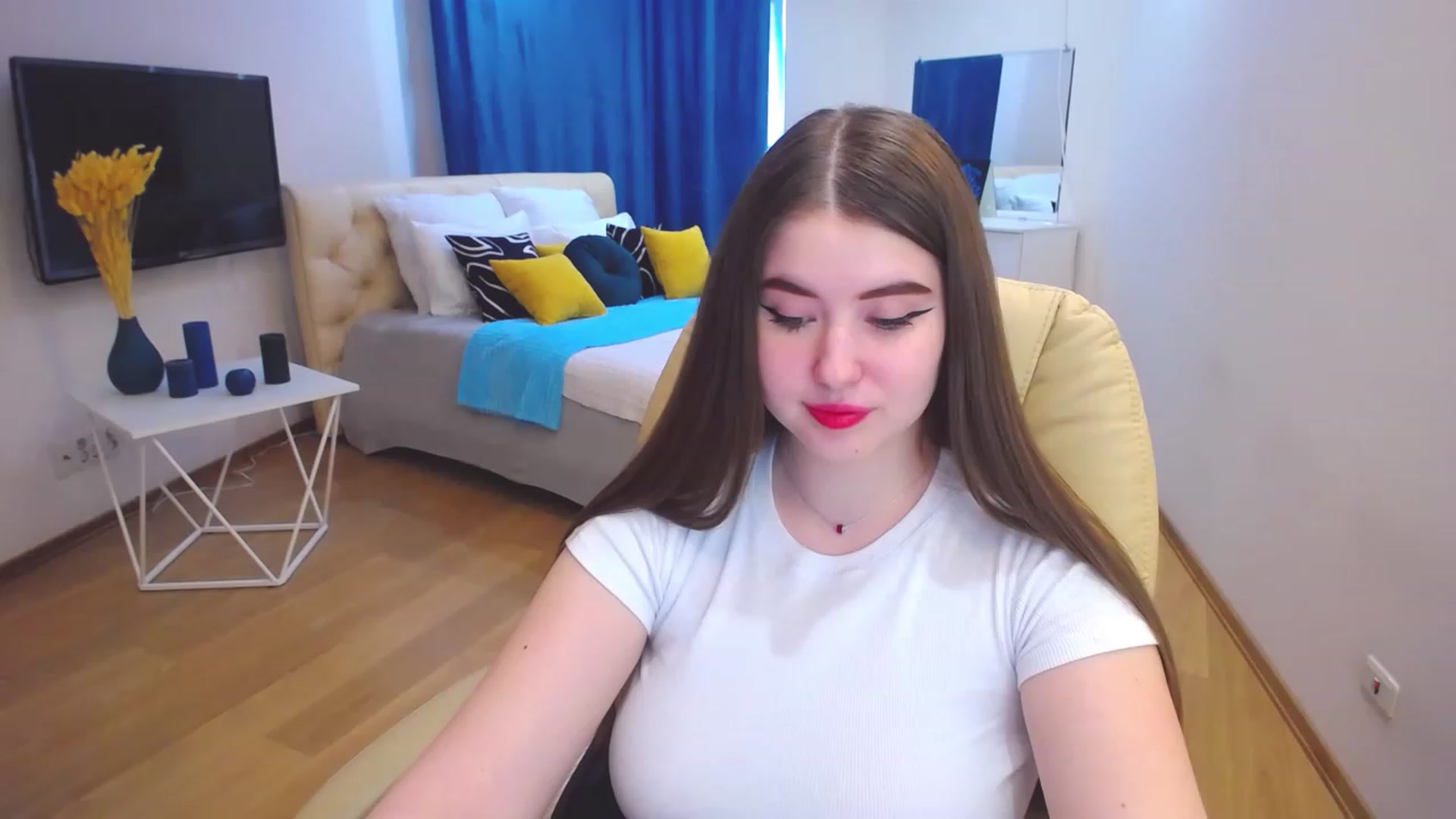 Gallery image thumbnail from AdmireMyEyes's myfreecams stream on, 04/07/2023, 10:01 image 18 of 20