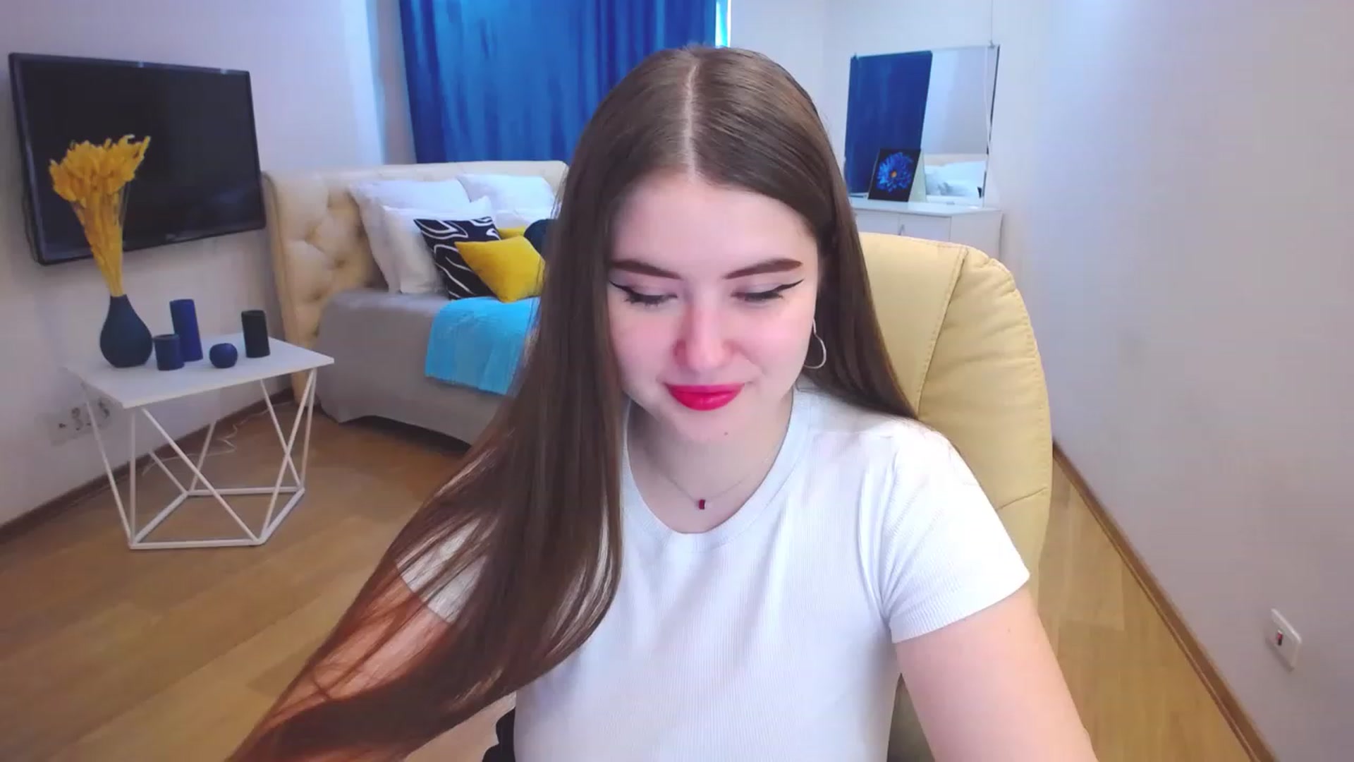 Gallery image thumbnail from AdmireMyEyes's myfreecams stream on, 04/07/2023, 10:01 image 4 of 20
