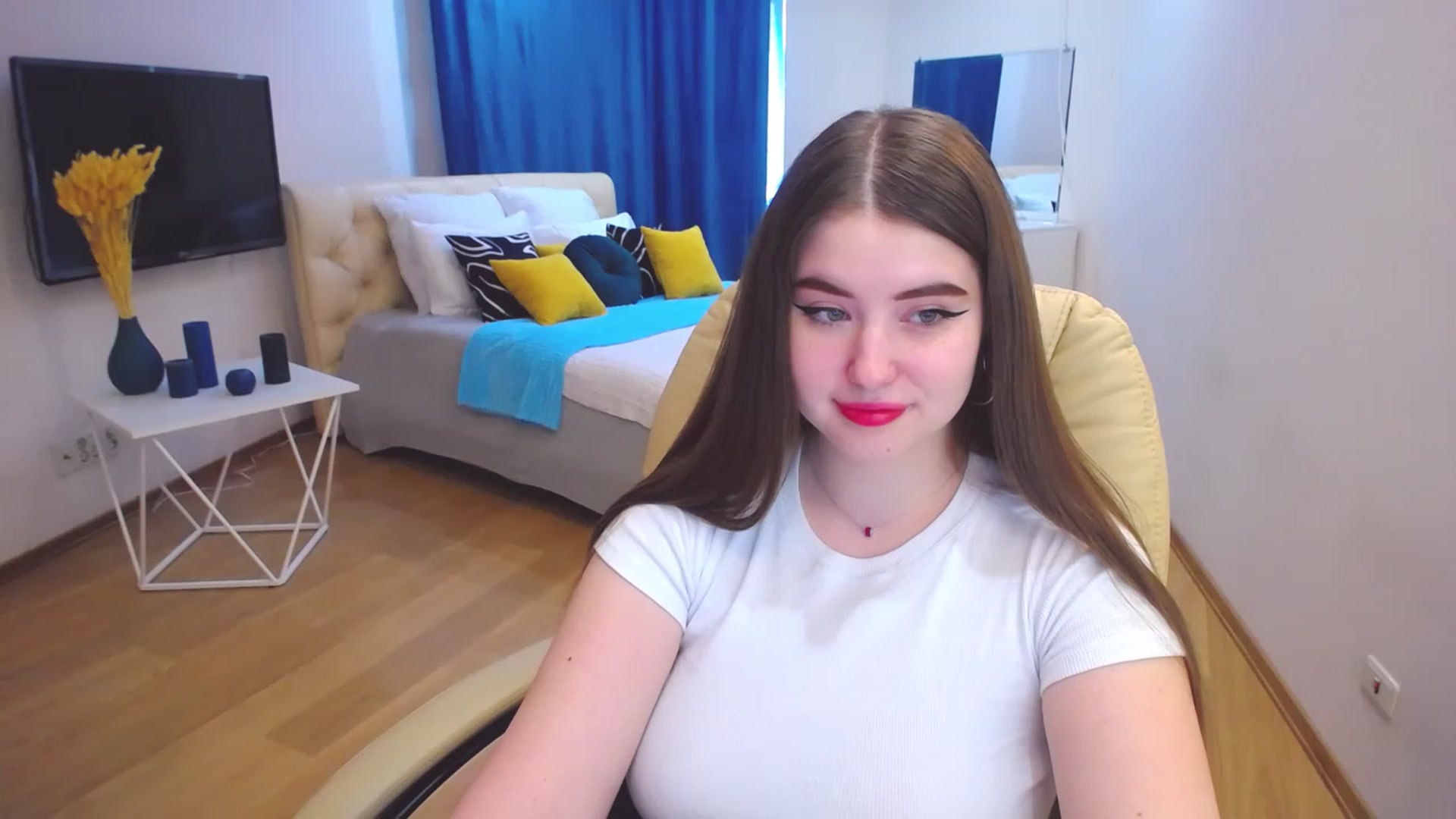 Gallery image thumbnail from AdmireMyEyes's myfreecams stream on, 04/07/2023, 10:01 image 16 of 20