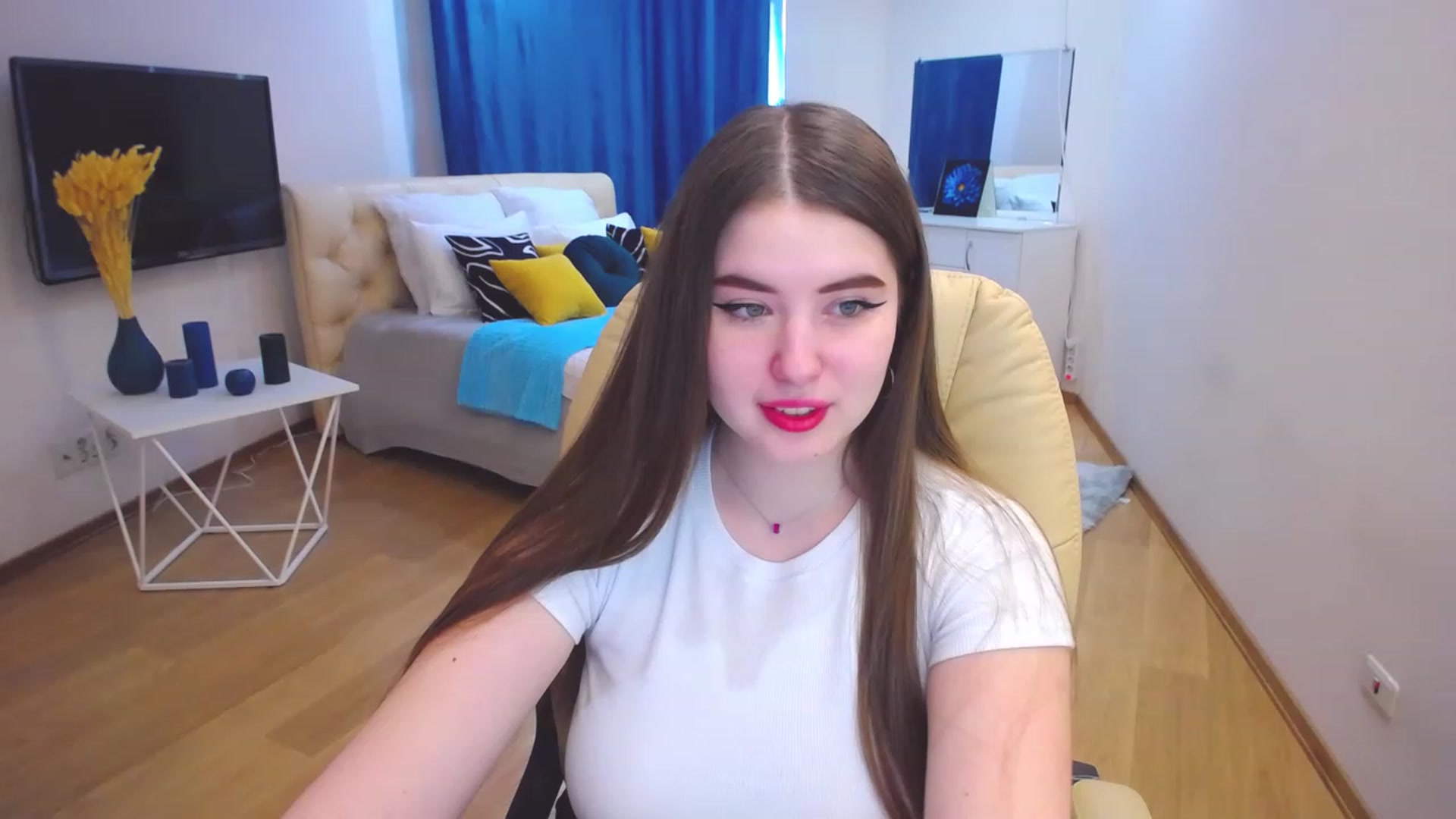 Gallery image thumbnail from AdmireMyEyes's myfreecams stream on, 04/07/2023, 10:01 image 10 of 20