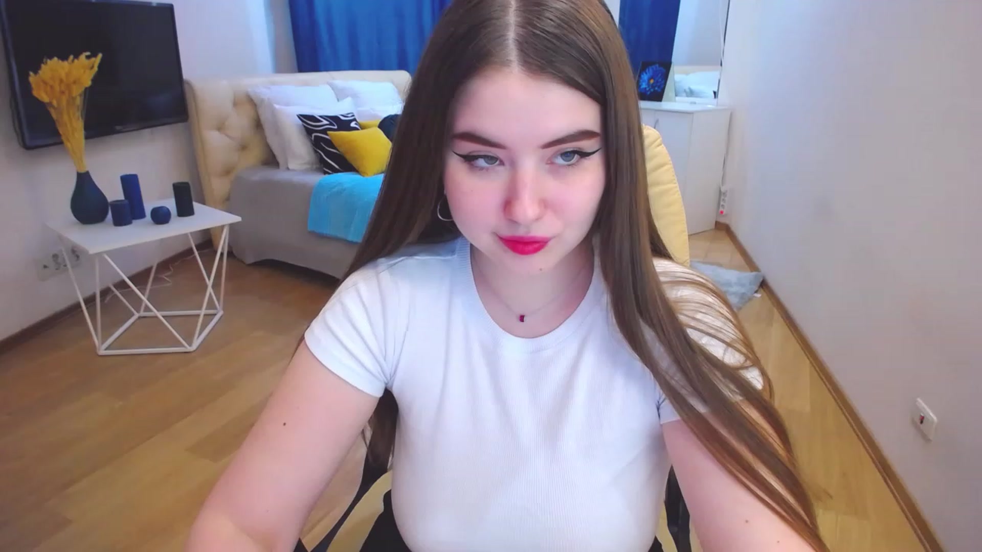 Gallery image thumbnail from AdmireMyEyes's myfreecams stream on, 04/07/2023, 10:01 image 19 of 20