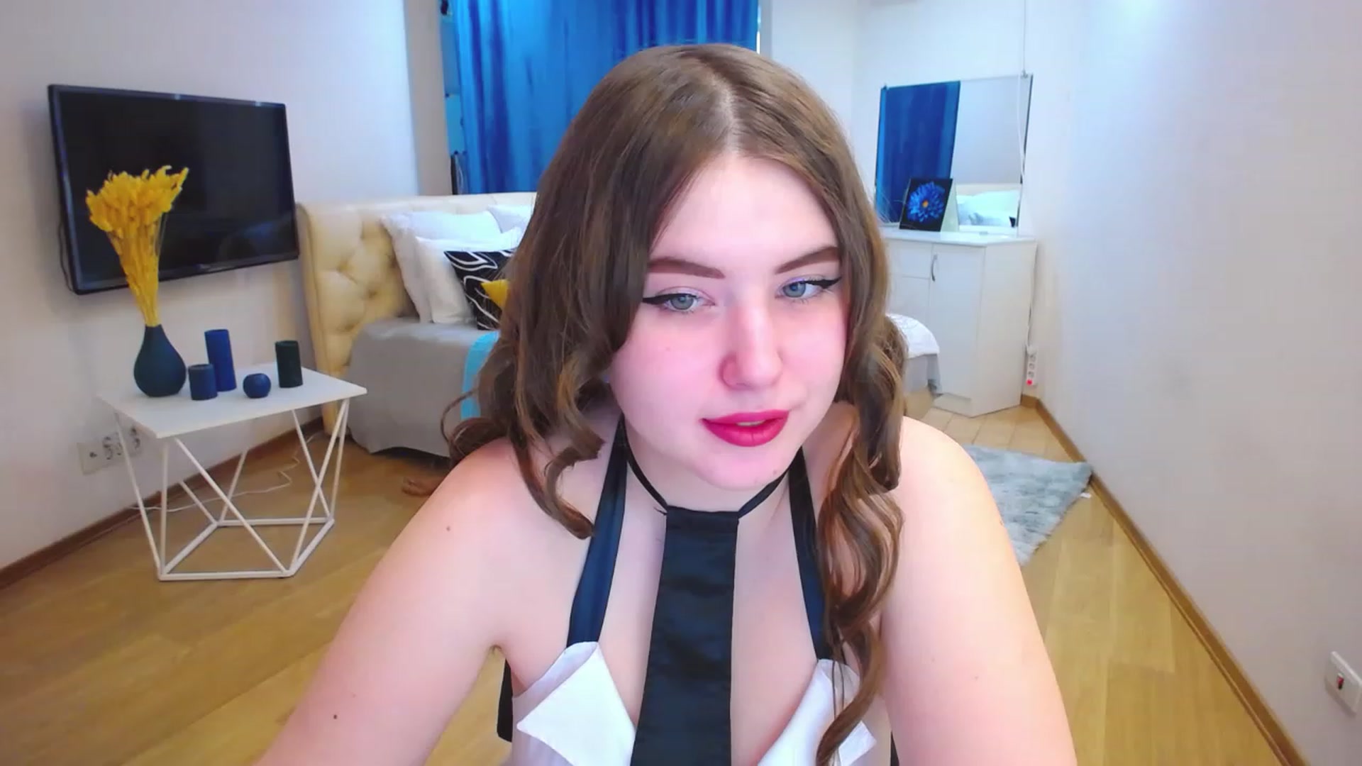 Gallery image thumbnail from AdmireMyEyes's myfreecams stream on, 04/12/2023, 12:45 image 14 of 20
