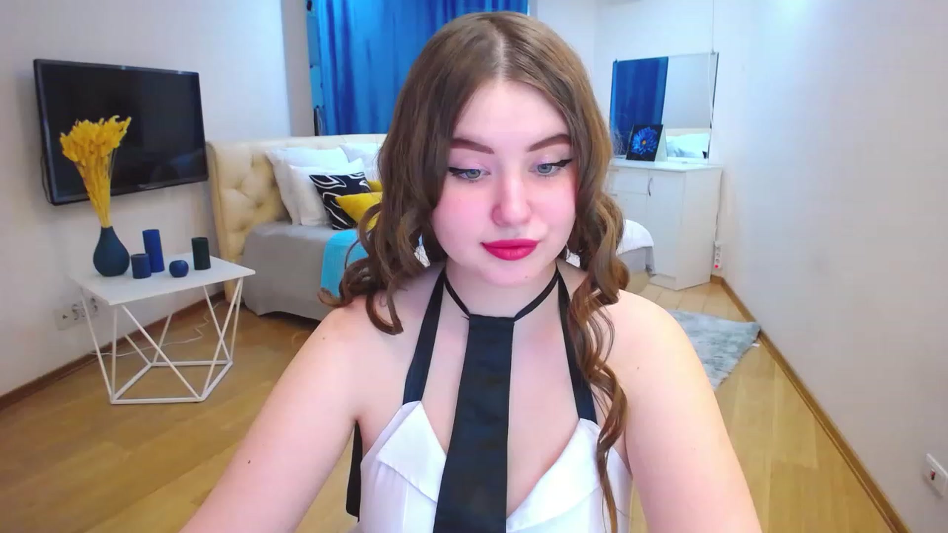 Gallery image thumbnail from AdmireMyEyes's myfreecams stream on, 04/12/2023, 12:45 image 13 of 20