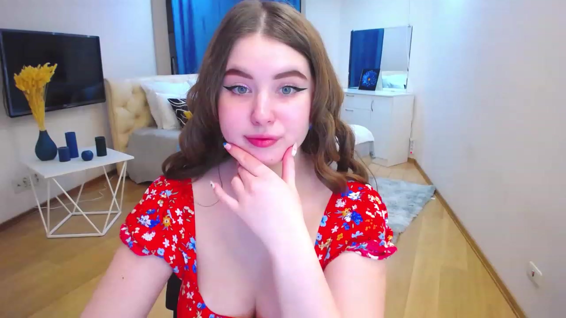 Gallery image thumbnail from AdmireMyEyes's myfreecams stream on, 04/12/2023, 16:53 image 14 of 20