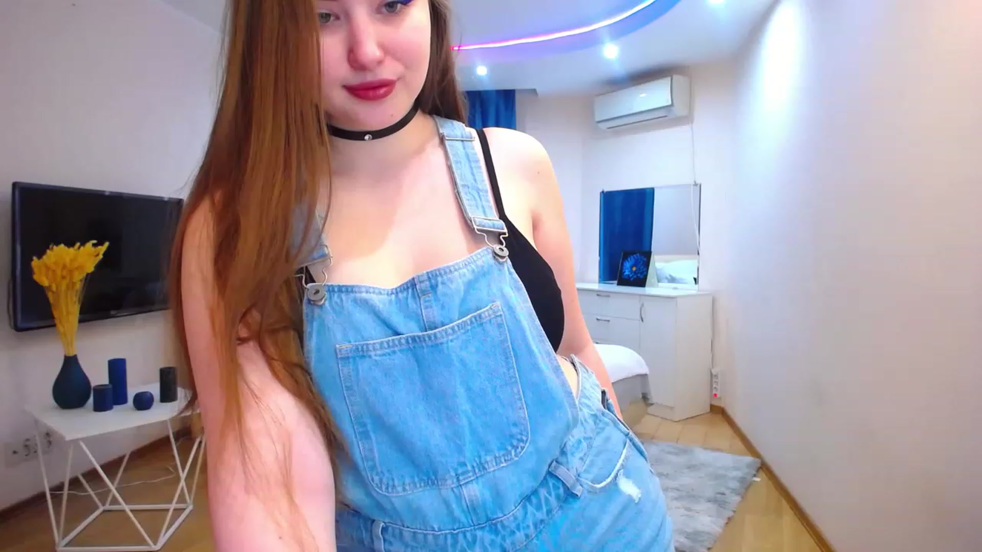 Gallery image thumbnail from AdmireMyEyes's myfreecams stream on, 04/13/2023, 07:36 image 1 of 20