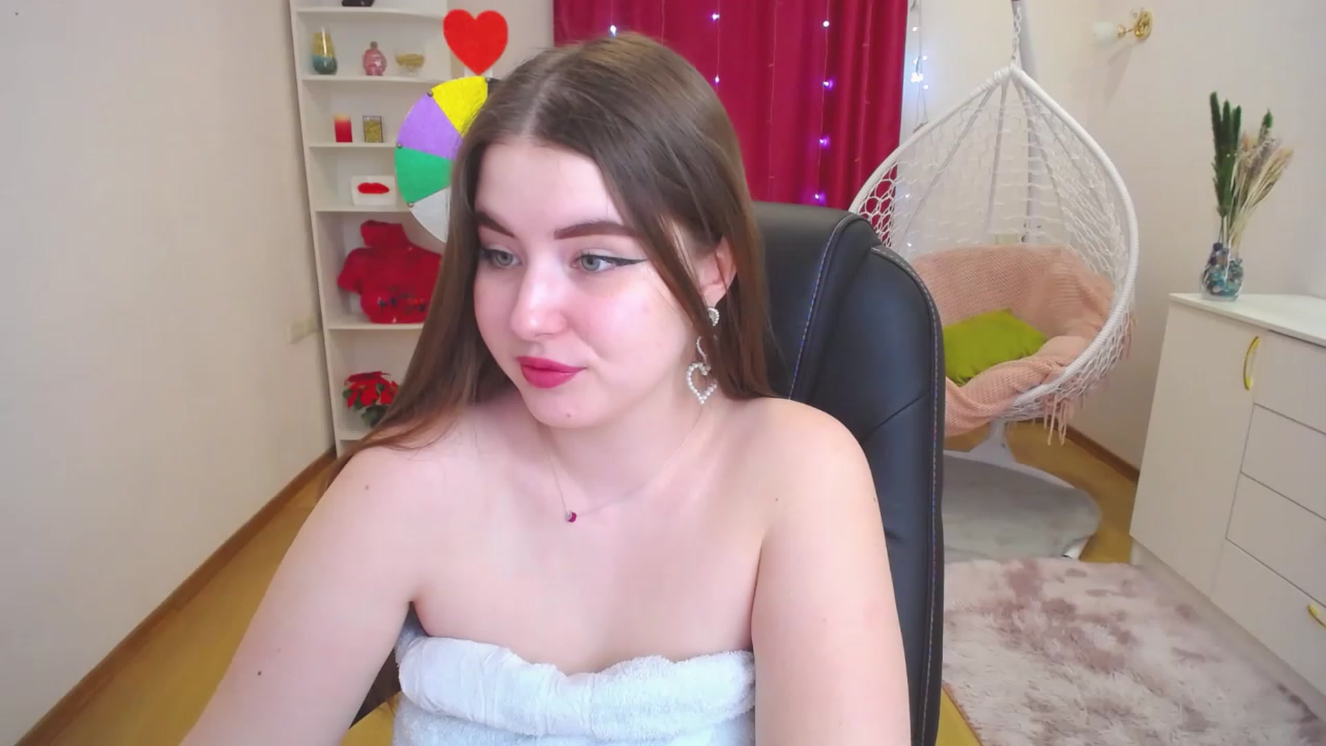Gallery image thumbnail from AdmireMyEyes's myfreecams stream on, 04/14/2023, 09:22 image 3 of 20