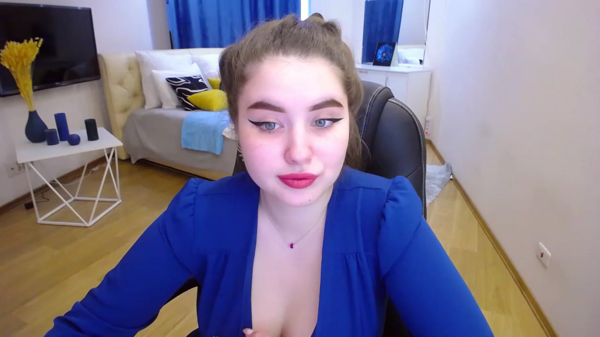 Gallery image thumbnail from AdmireMyEyes's myfreecams stream on, 04/16/2023, 09:49 image 14 of 20