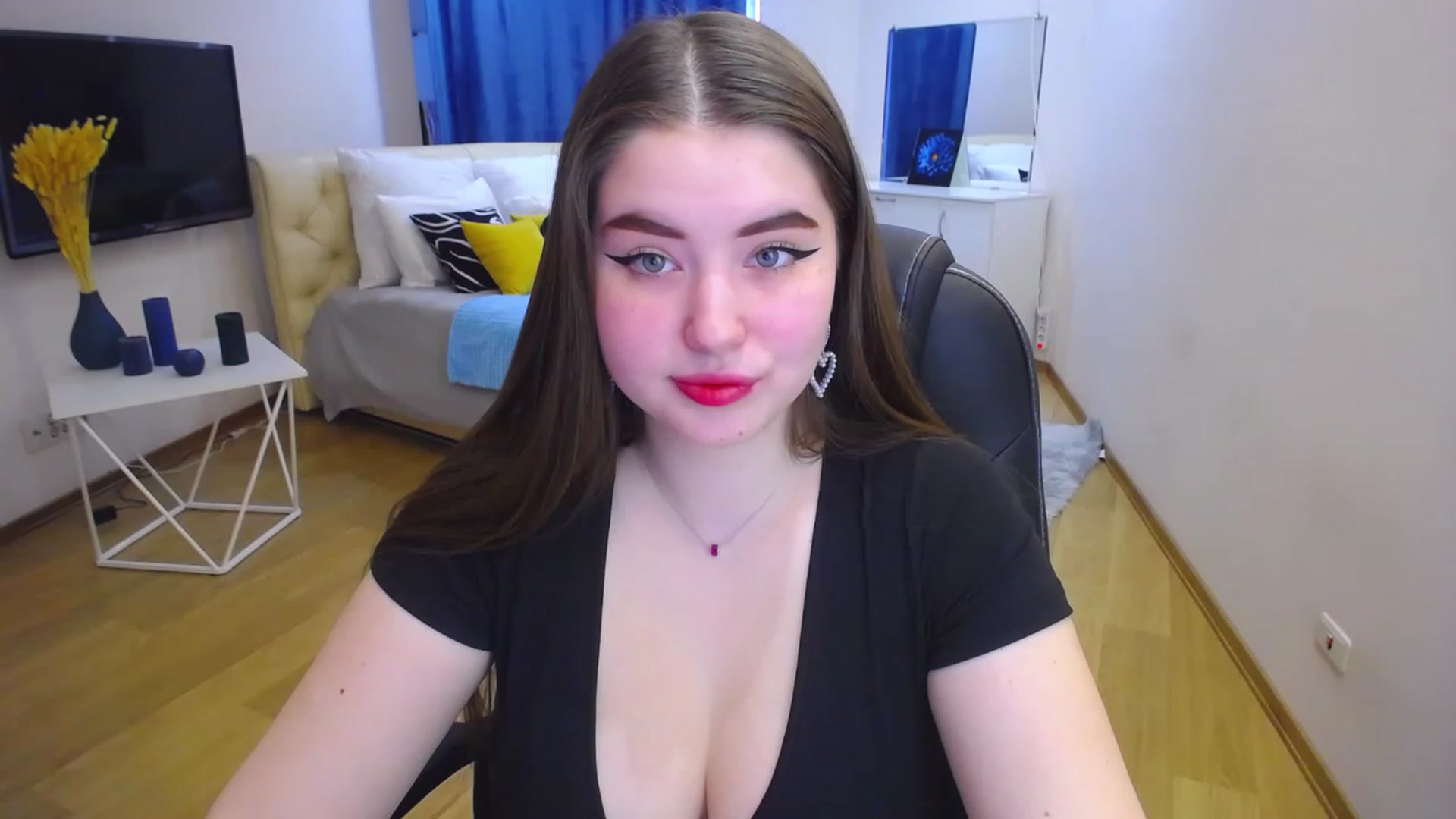 Gallery image thumbnail from AdmireMyEyes's myfreecams stream on, 04/17/2023, 04:42 image 12 of 20