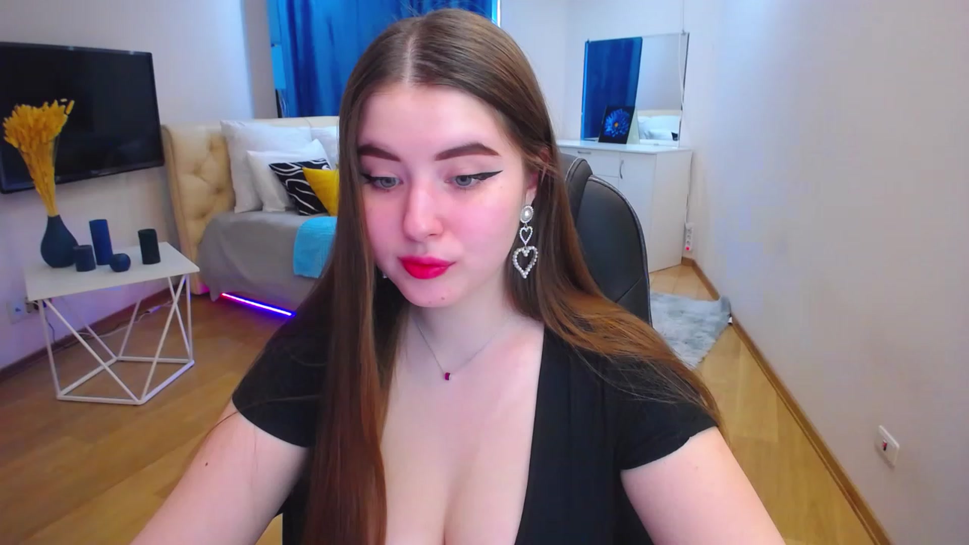 Gallery image thumbnail from AdmireMyEyes's myfreecams stream on, 04/17/2023, 06:48 image 18 of 20