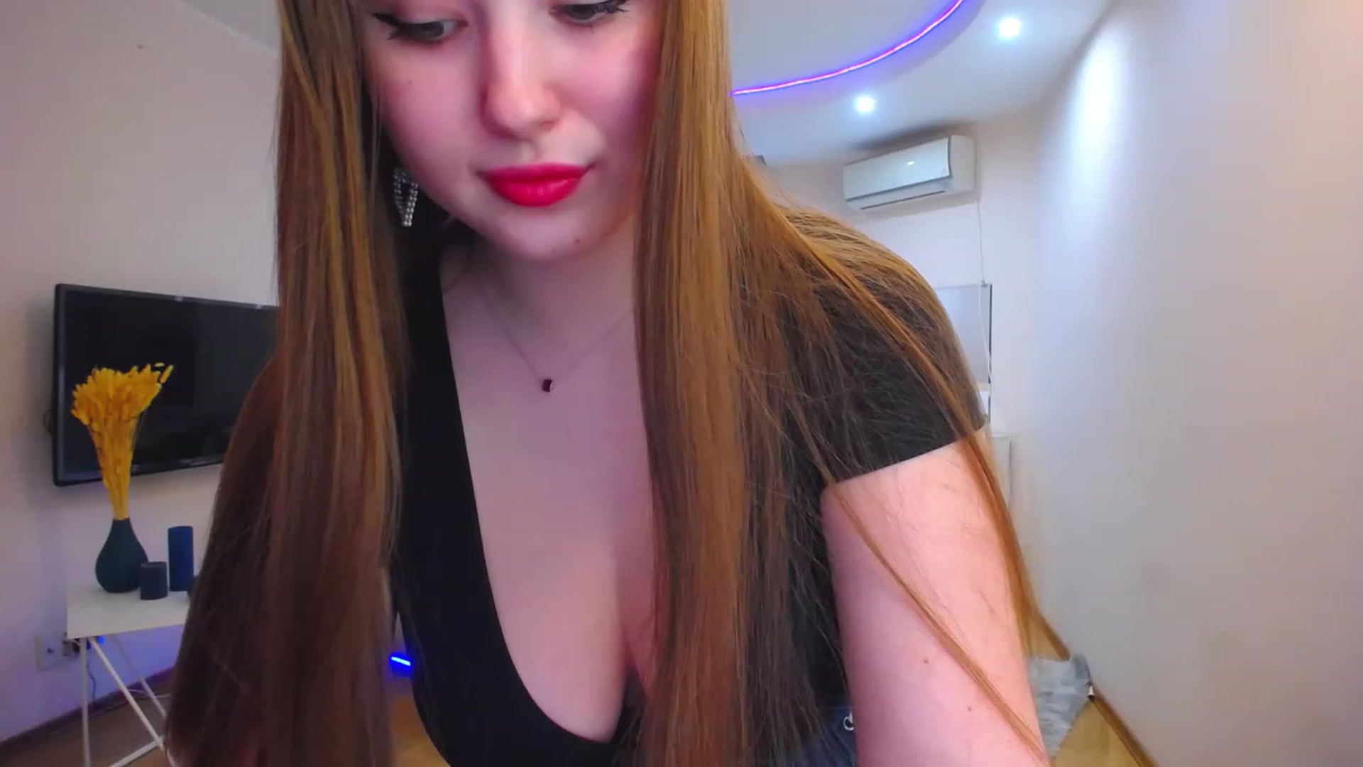 Gallery image thumbnail from AdmireMyEyes's myfreecams stream on, 04/17/2023, 09:18 image 20 of 20