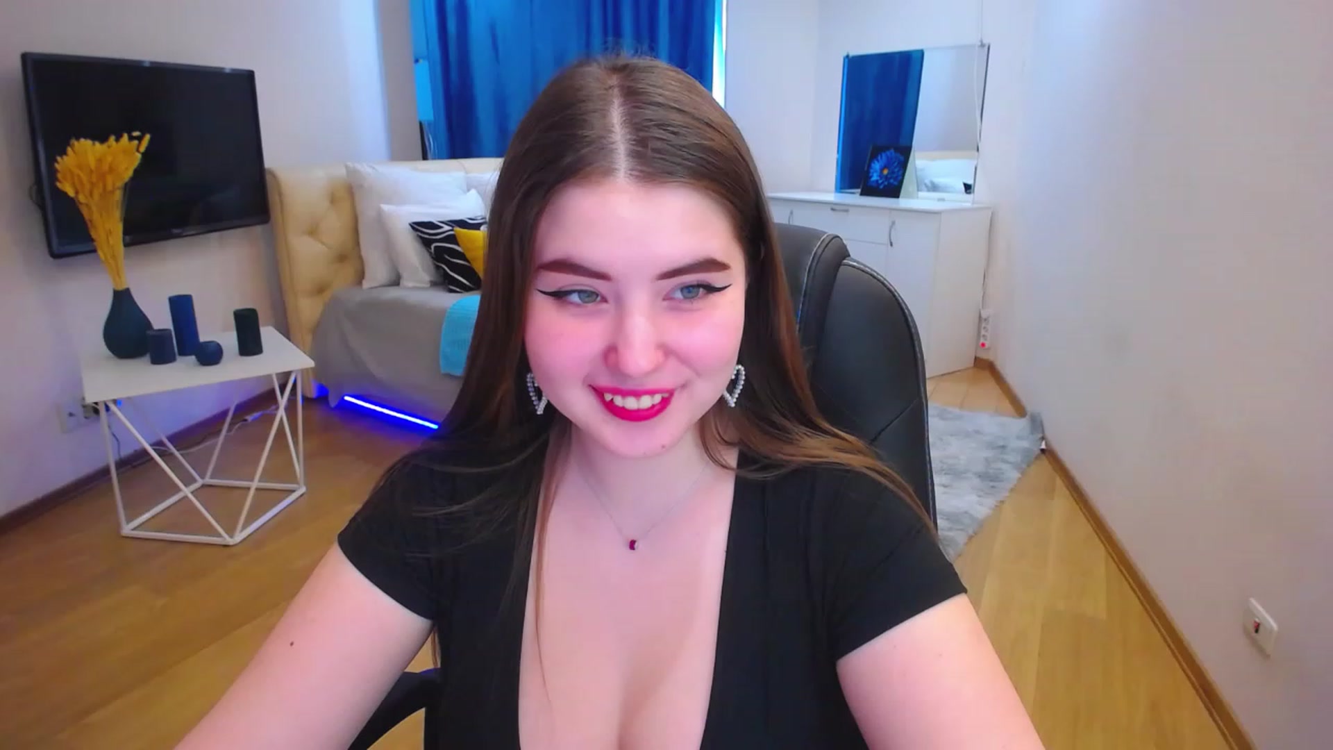 Gallery image thumbnail from AdmireMyEyes's myfreecams stream on, 04/17/2023, 09:18 image 16 of 20