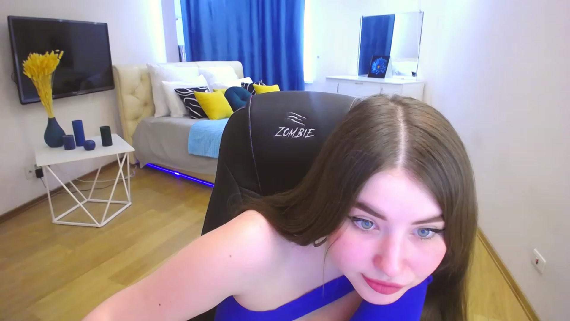 Gallery image thumbnail from AdmireMyEyes's myfreecams stream on, 04/18/2023, 12:41 image 18 of 20