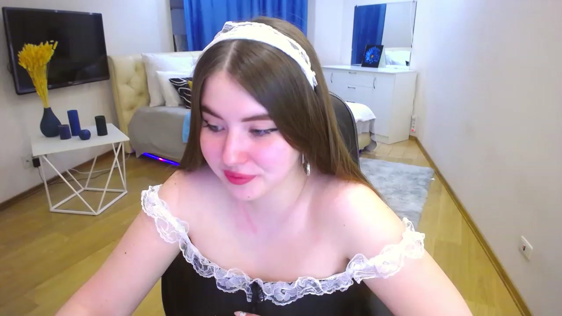 Gallery image thumbnail from AdmireMyEyes's myfreecams stream on, 04/18/2023, 15:42 image 13 of 20