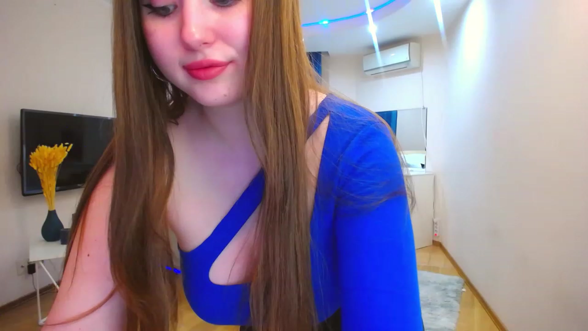 Gallery image thumbnail from AdmireMyEyes's myfreecams stream on, 04/18/2023, 16:47 image 3 of 20