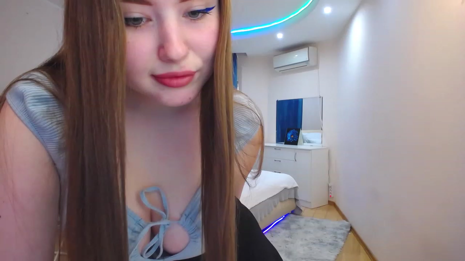 Gallery image thumbnail from AdmireMyEyes's myfreecams stream on, 04/25/2023, 06:30 image 15 of 20