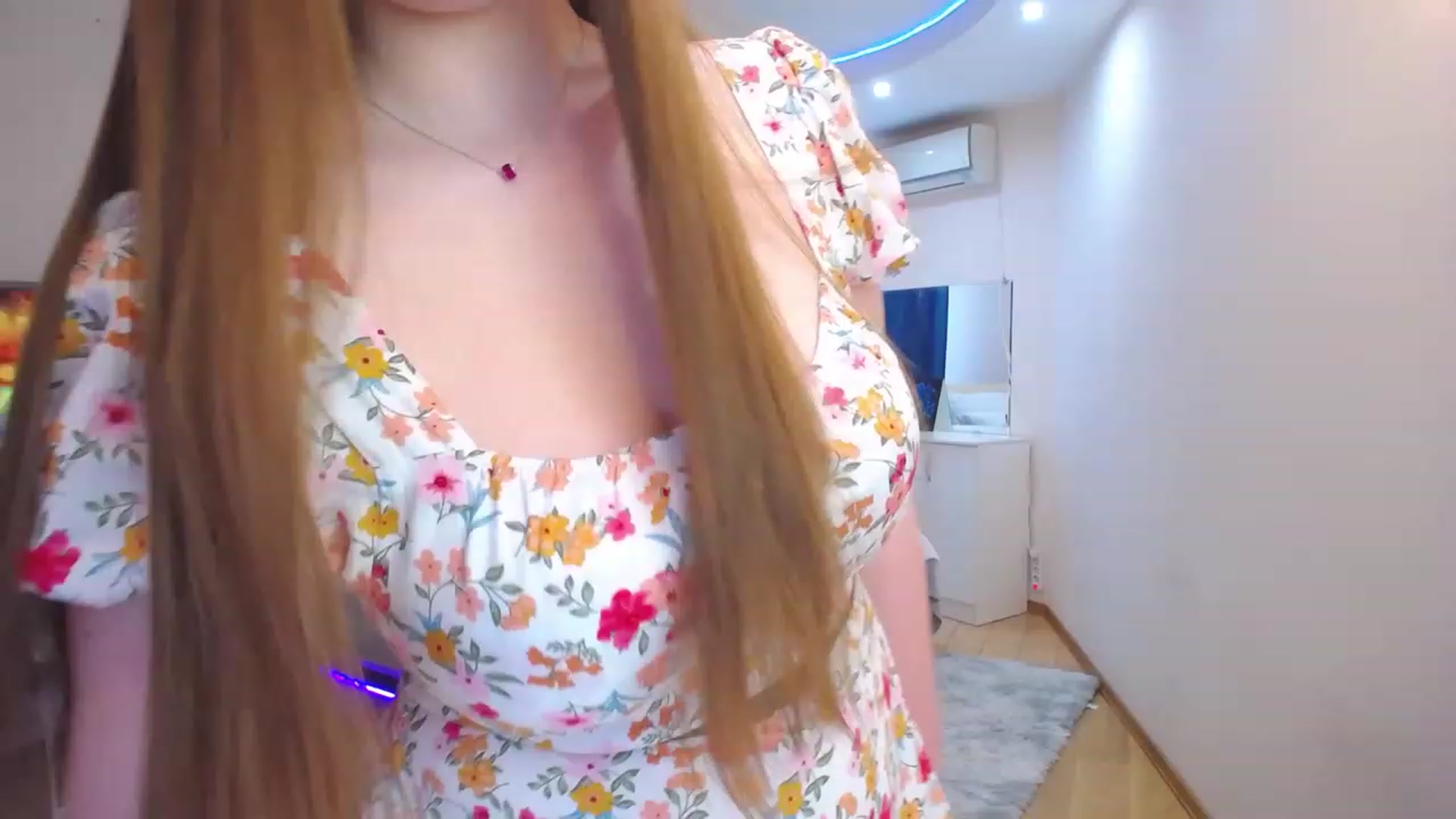 Gallery image thumbnail from AdmireMyEyes's myfreecams stream on, 04/27/2023, 12:19 image 11 of 20