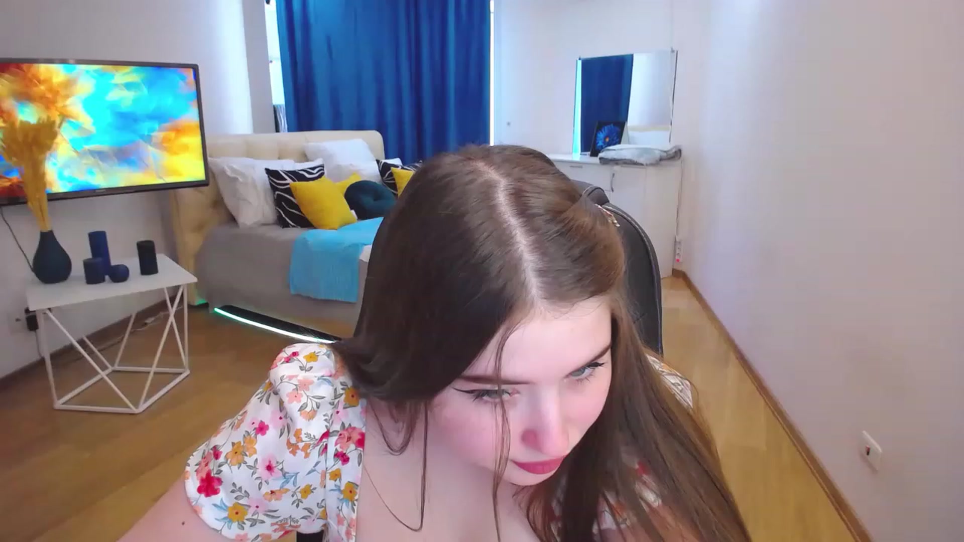 Gallery image thumbnail from AdmireMyEyes's myfreecams stream on, 04/27/2023, 14:18 image 15 of 20