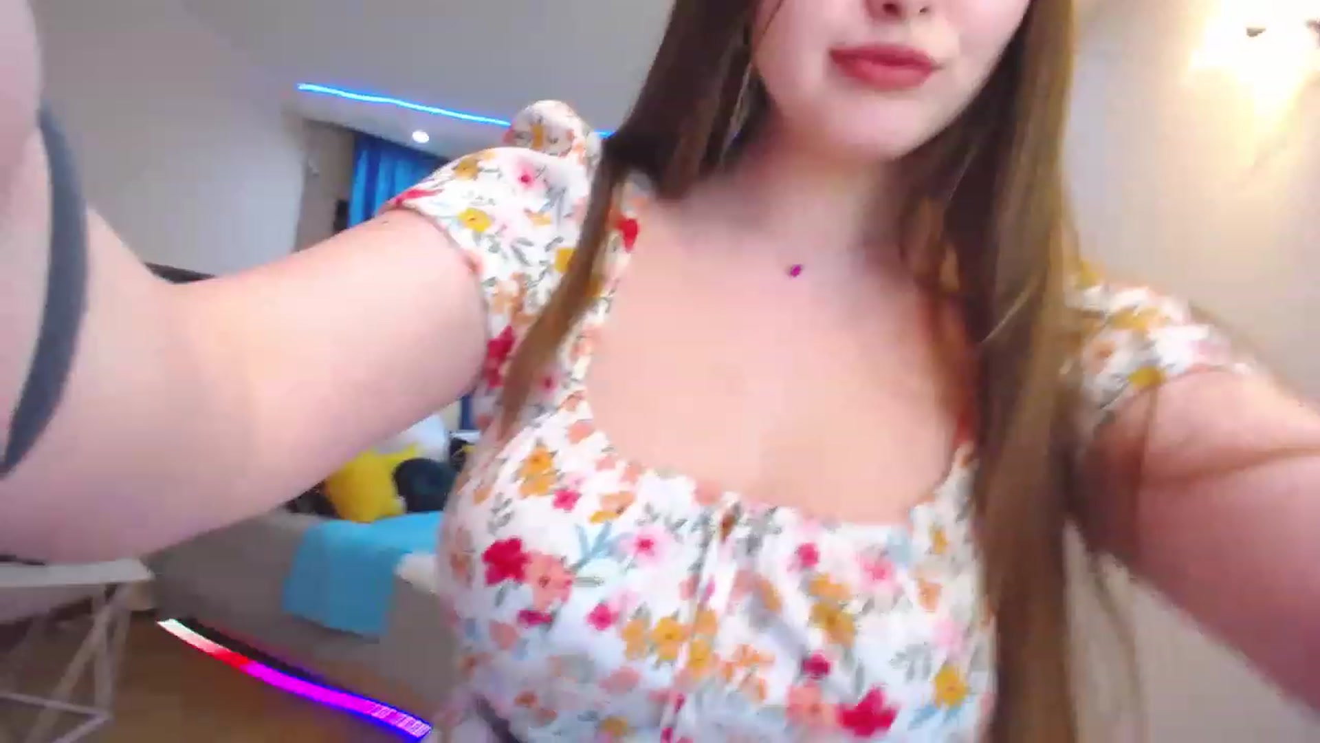 Gallery image thumbnail from AdmireMyEyes's myfreecams stream on, 04/27/2023, 16:22 image 18 of 20
