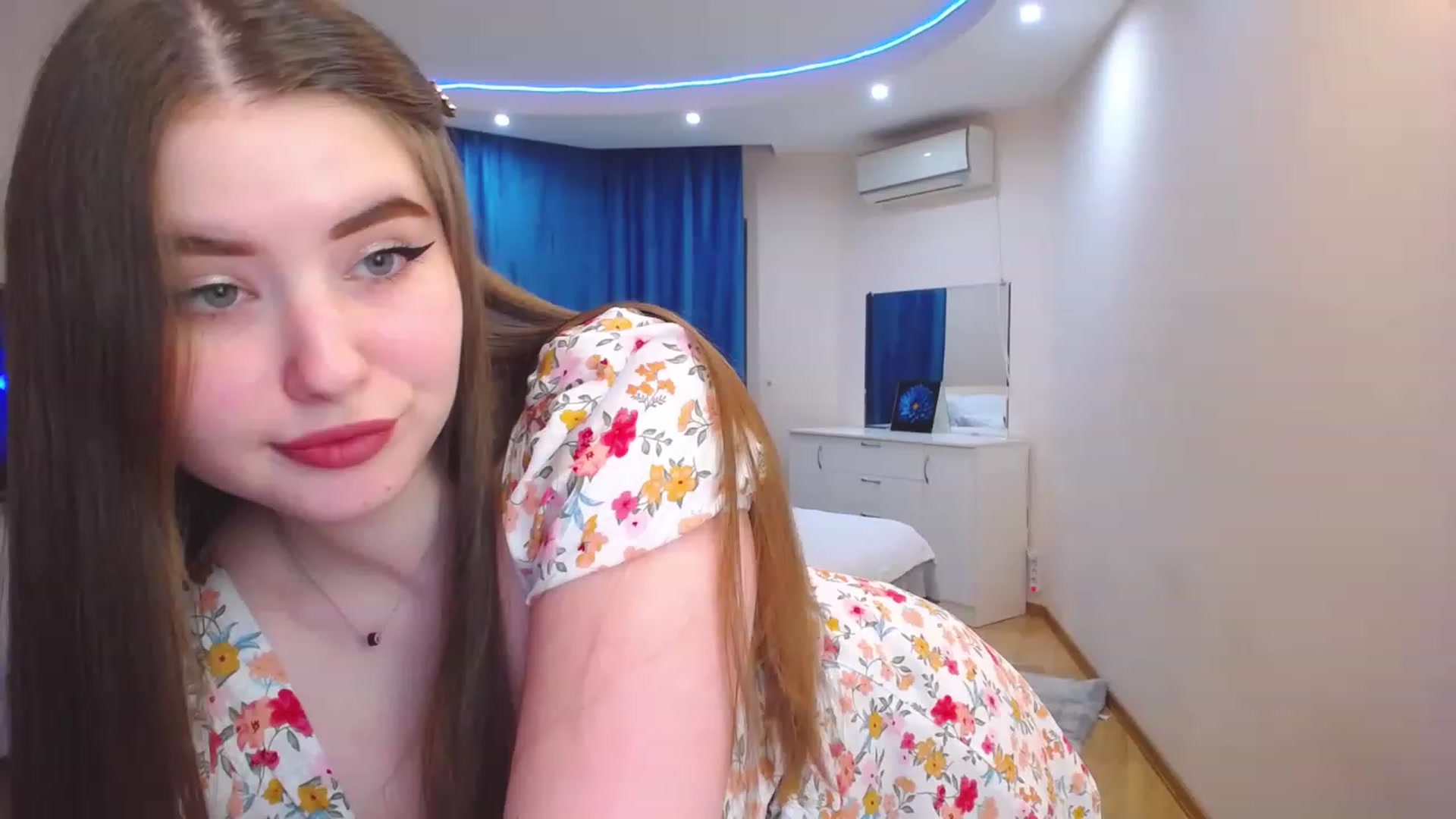 Gallery image thumbnail from AdmireMyEyes's myfreecams stream on, 04/27/2023, 16:22 image 19 of 20