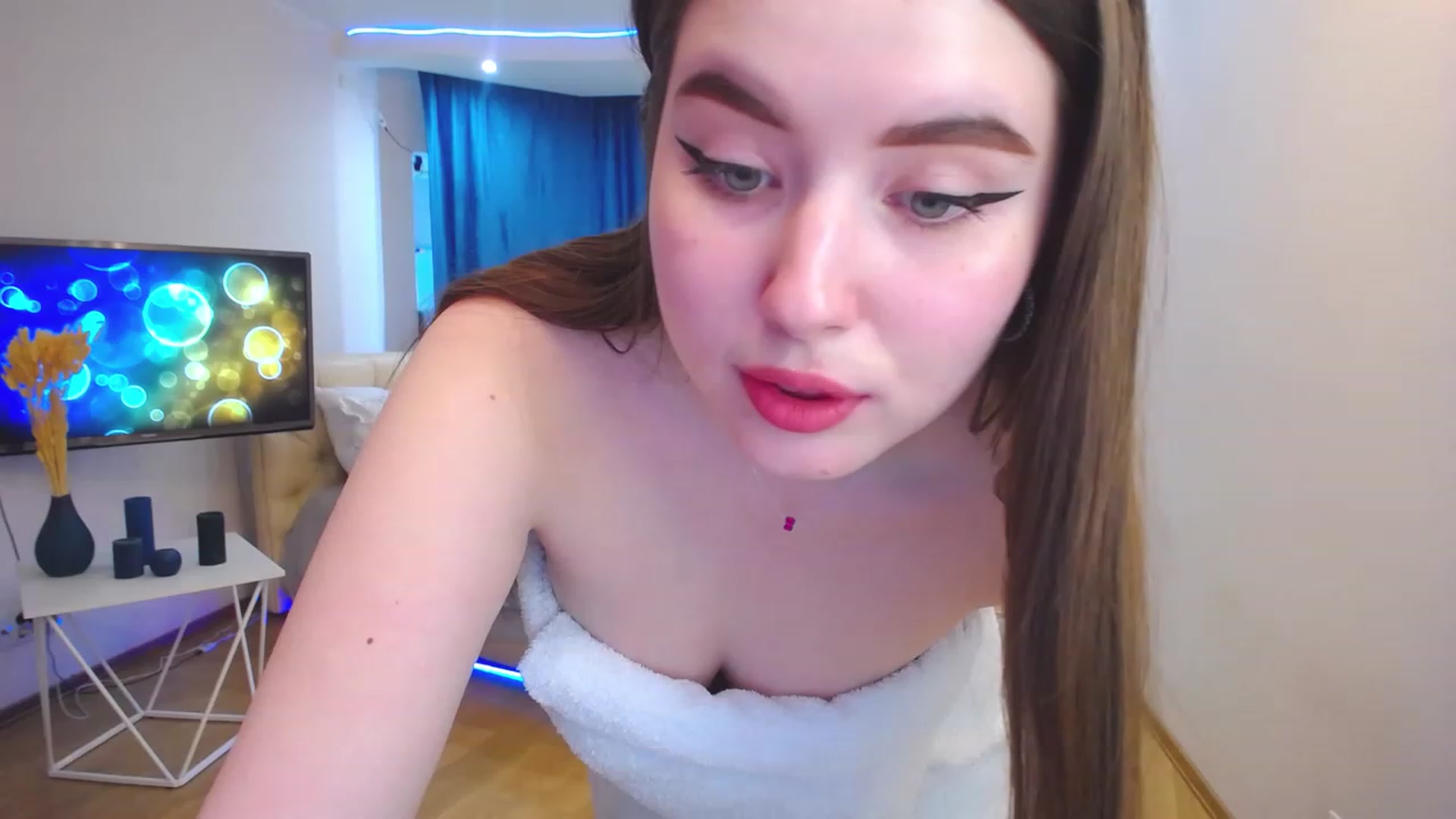 Gallery image thumbnail from AdmireMyEyes's myfreecams stream on, 04/28/2023, 07:35 image 6 of 20