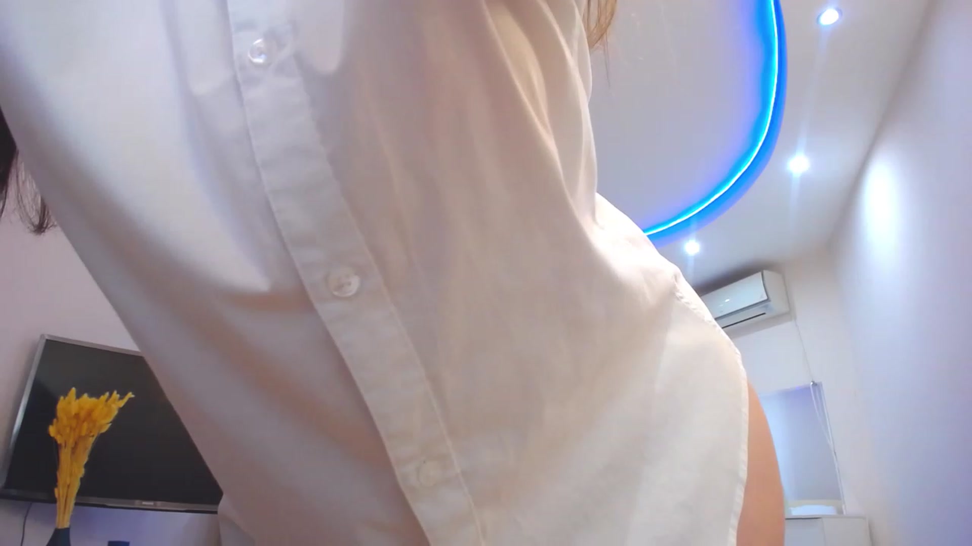 Gallery image thumbnail from AdmireMyEyes's myfreecams stream on, 05/02/2023, 07:45 image 4 of 20