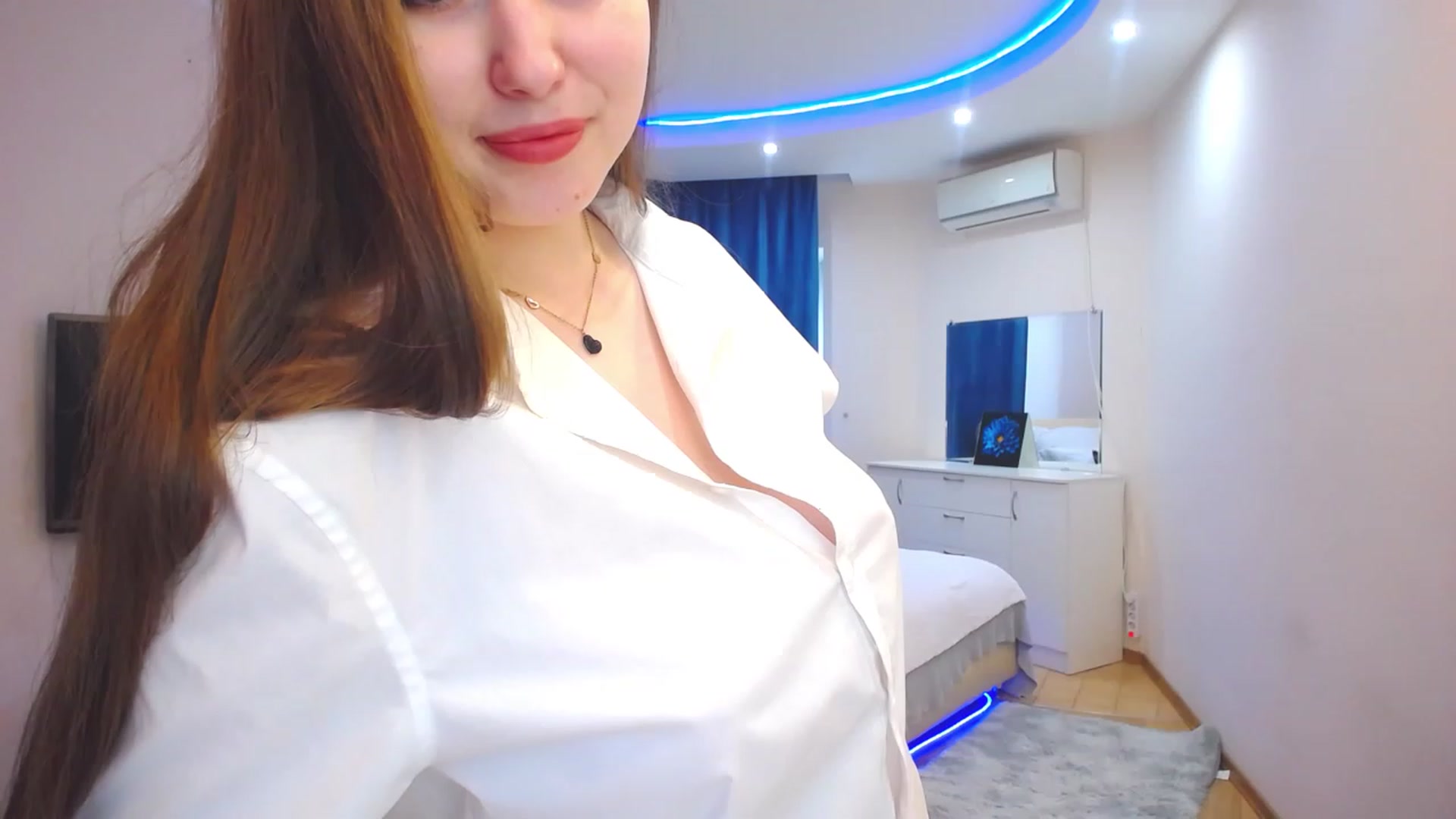 Gallery image thumbnail from AdmireMyEyes's myfreecams stream on, 05/02/2023, 07:45 image 11 of 20