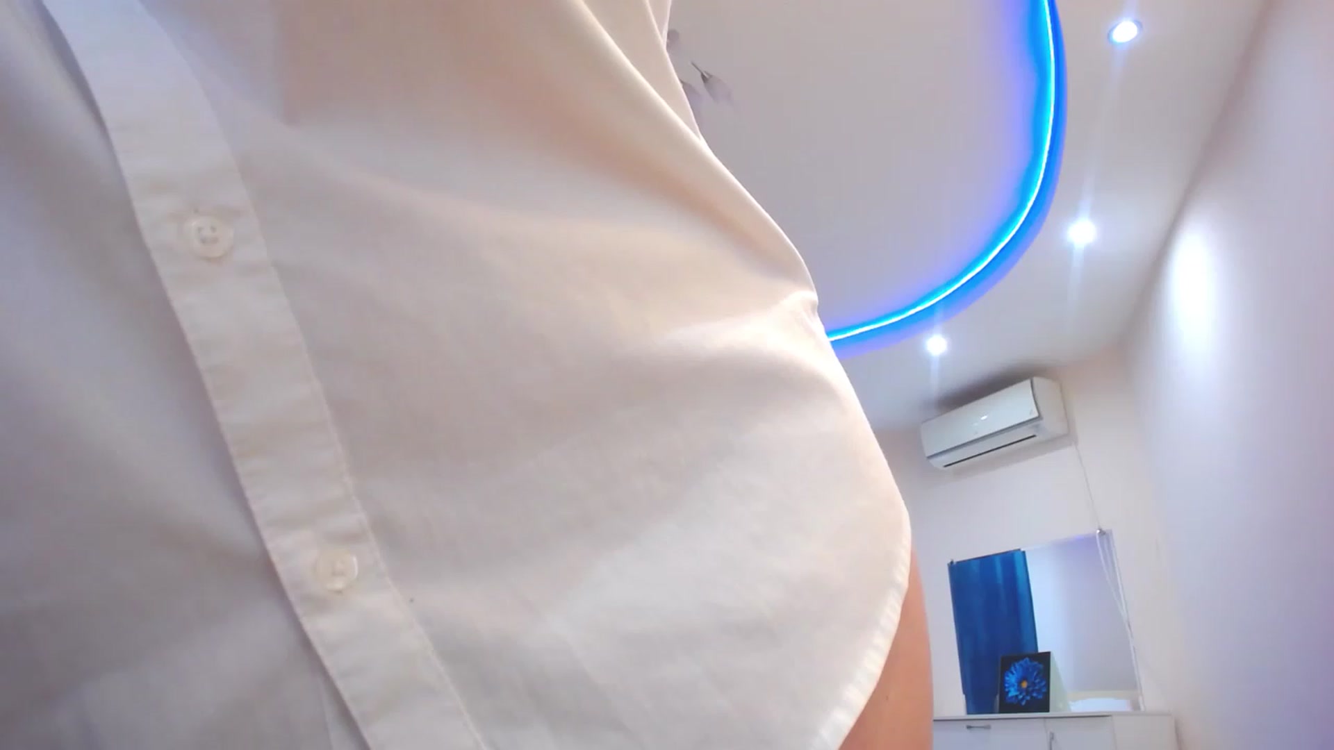 Gallery image thumbnail from AdmireMyEyes's myfreecams stream on, 05/02/2023, 07:45 image 2 of 20